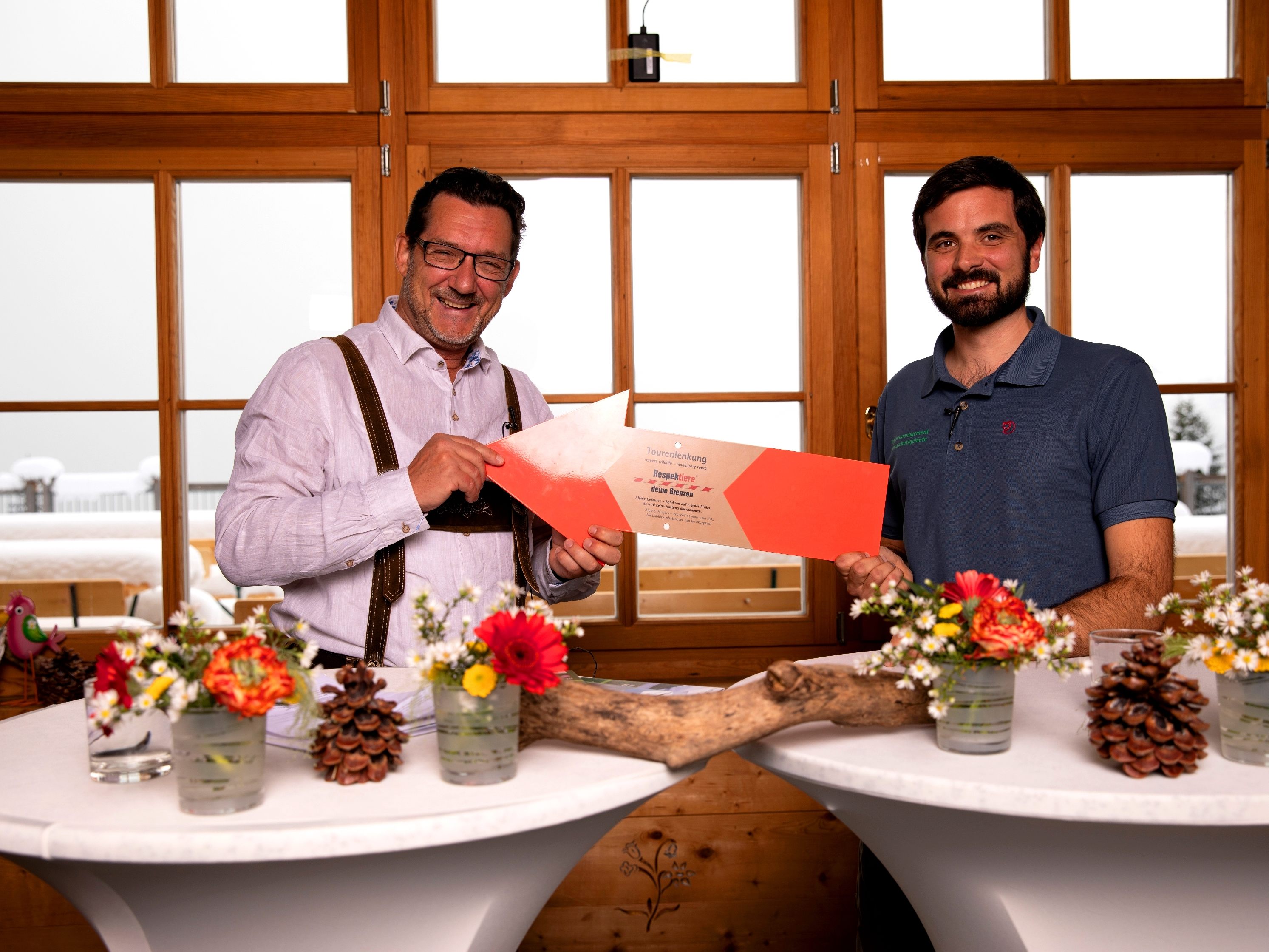 Biologe Christian Kuehs (re) ist zu Gast in der 222. Folge bei Andreas Seeburger am Muttersberg bei Bludenz-Nüziders.