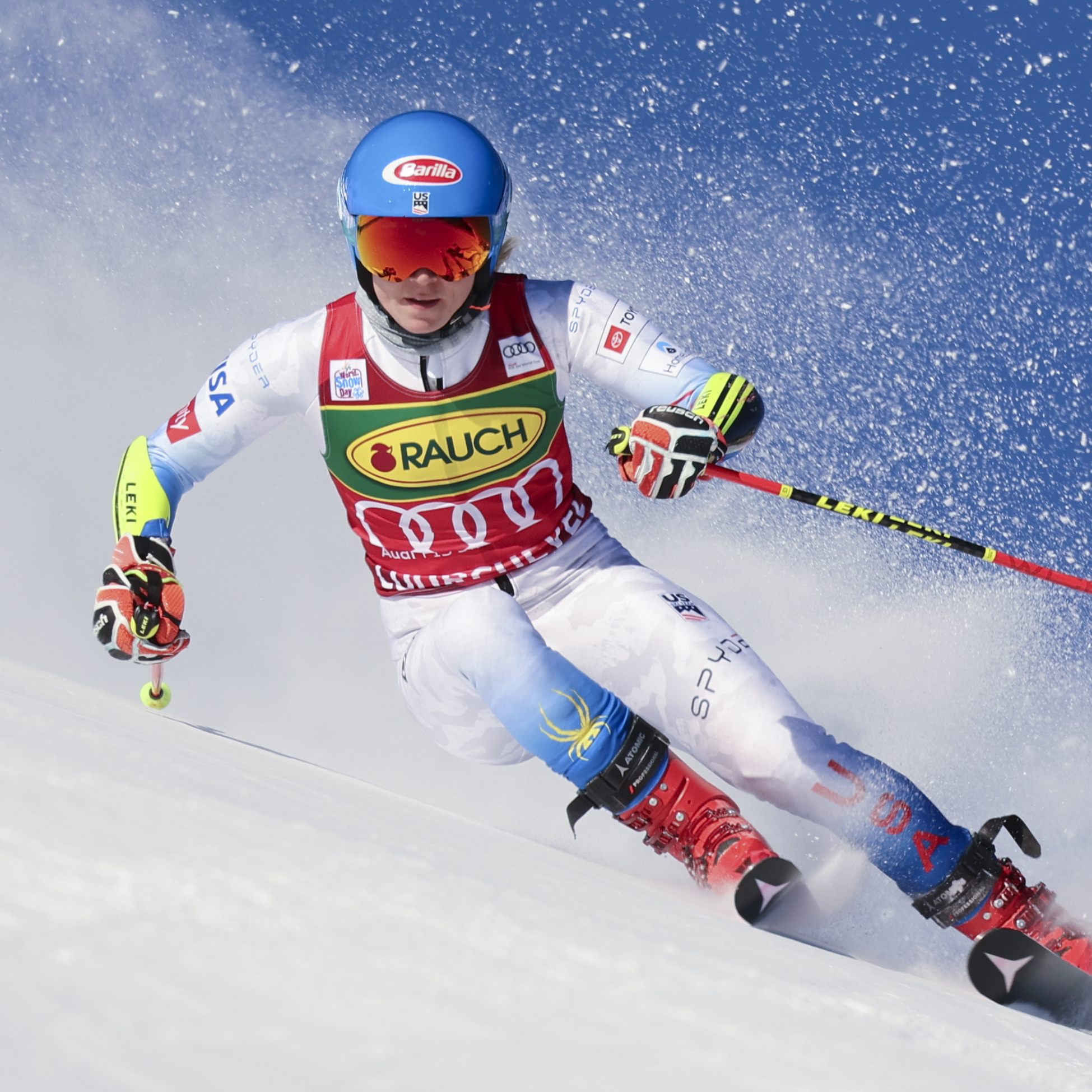 Mikaela Shiffrin führt im Courchevel-RTL überlegen.