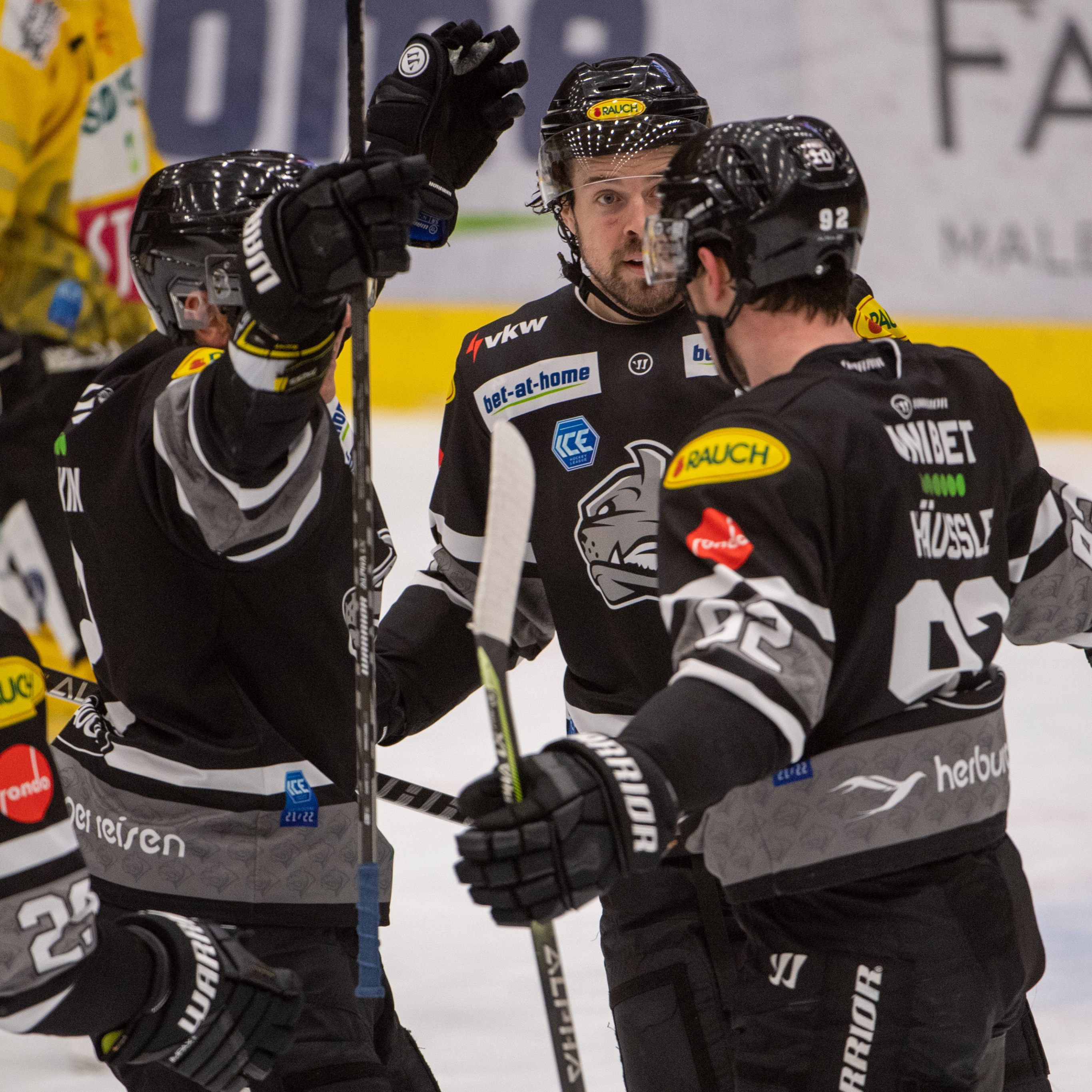 Nach hartem Kampf jubelten die Dornbirner am Ende doch noch über den Sieg.