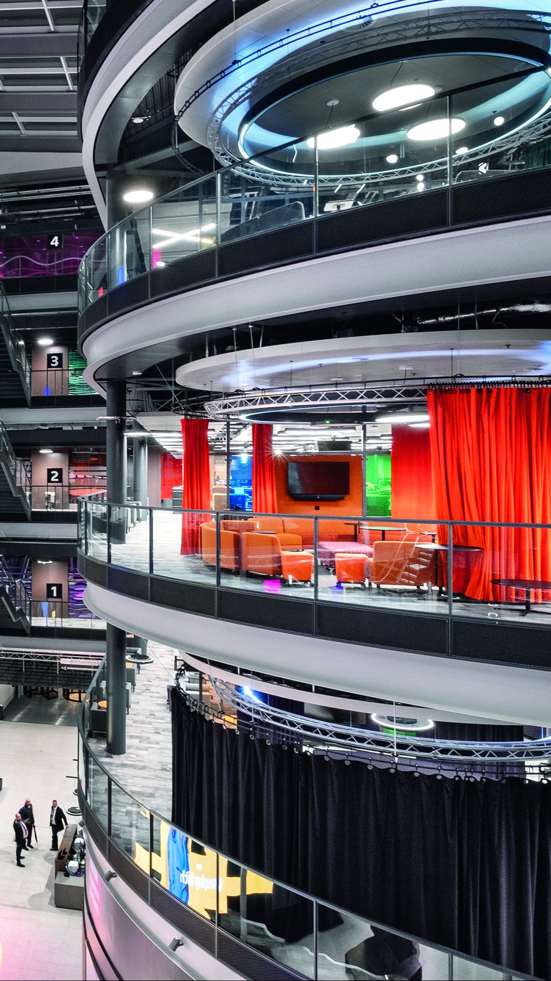 Zumtobel-Lichtlösung für Sendezentrale von BBC Wales.