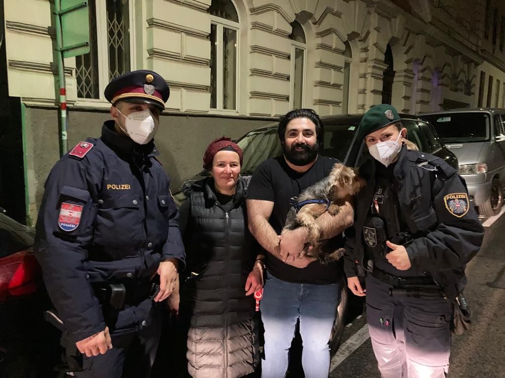 Mit Hilfe der Polizei konnte ein frei laufender Hund wieder eingefangen werden Mit Hilfe der Polizei konnte ein frei laufender Hund wieder eingefangen werden