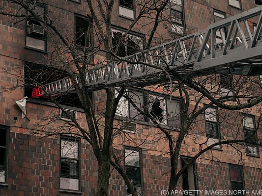 Tote und Verletzte bei Brand in der Bronx