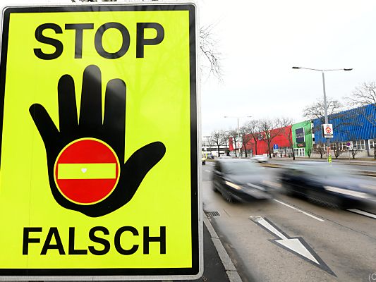 Neun Unfälle mit drei Toten durch Falschfahrer