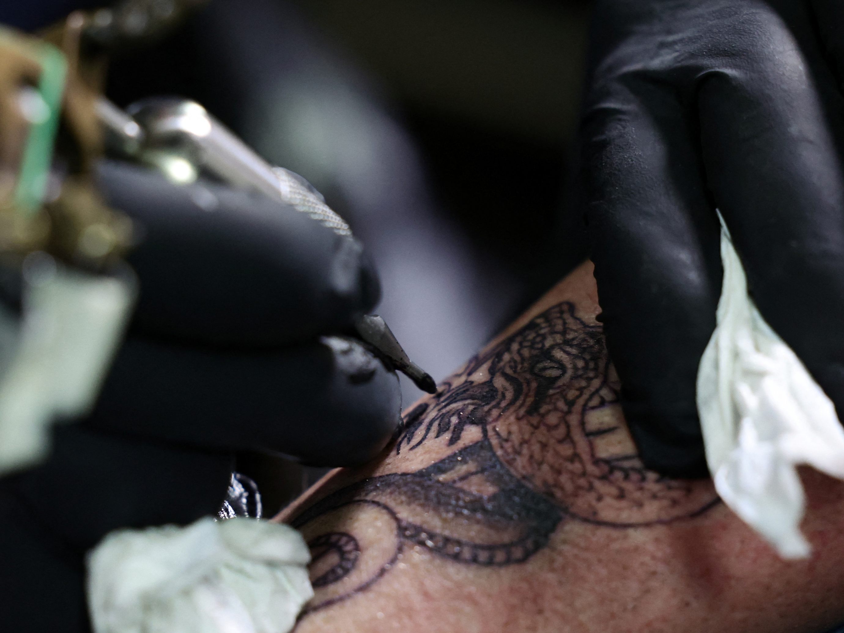 Symbolbild, Tättoowieren