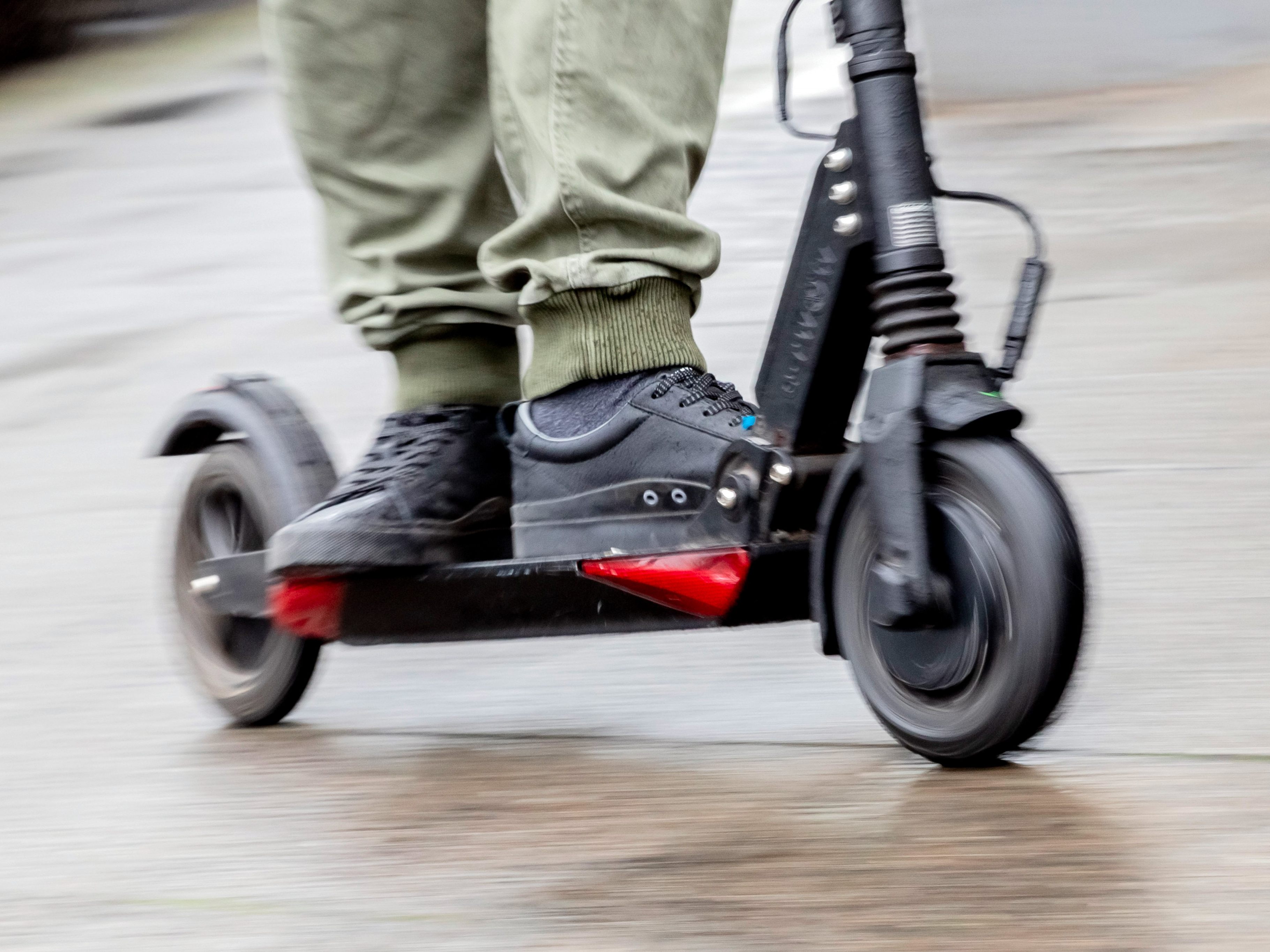 Schwerer Sturz mit E-Scooter