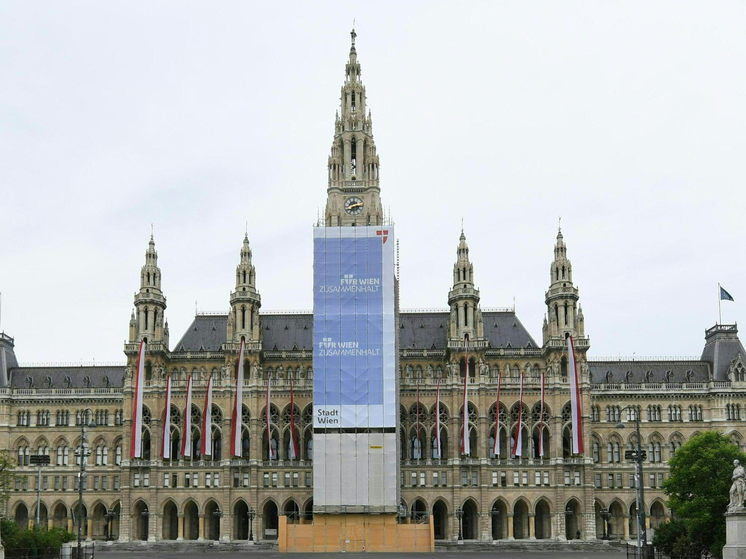 Die Wienbibliothek im Wiener Rathaus stellt den Nachlass Grillparzers digital zur Verfügung.