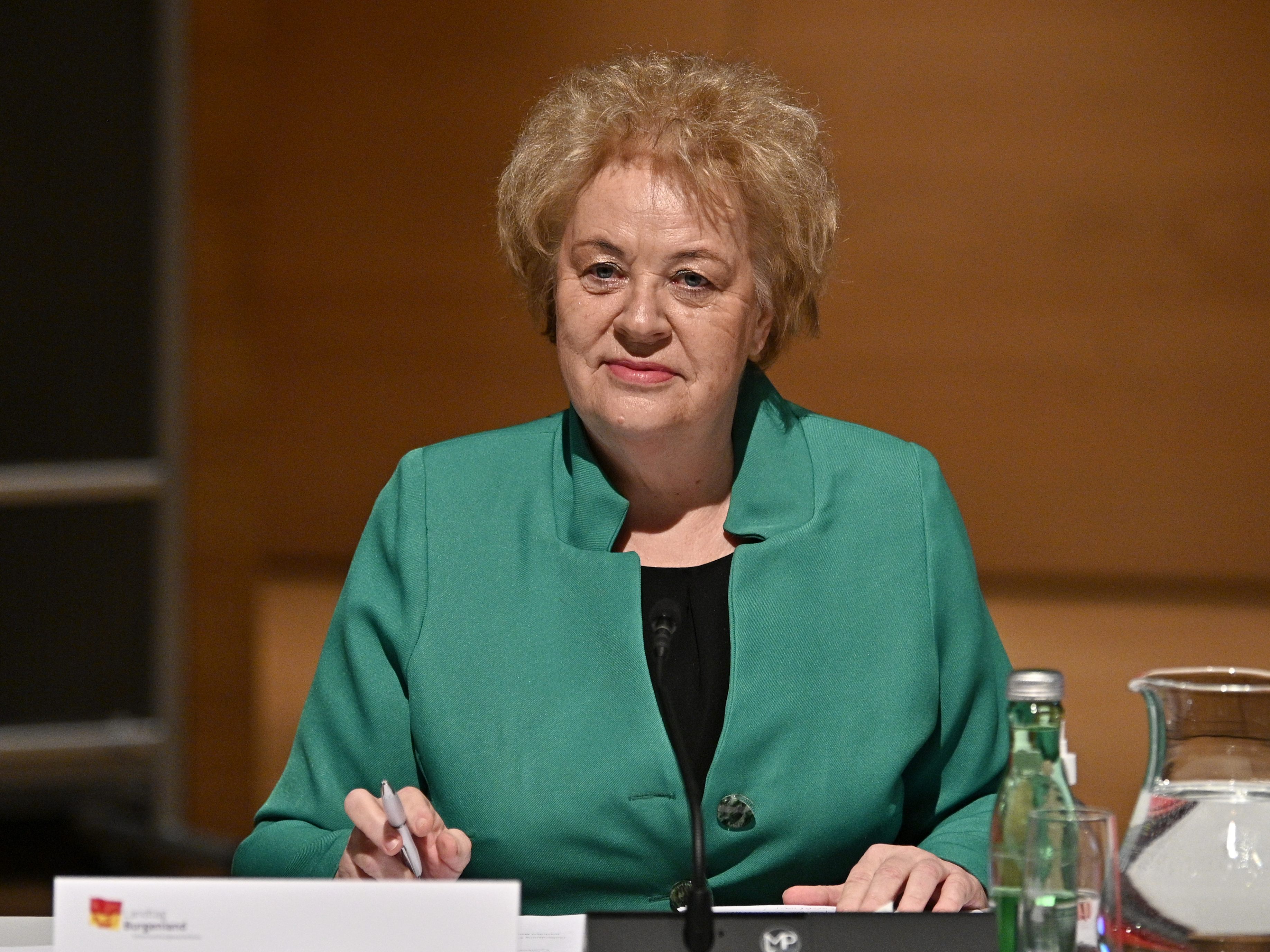 Präsidentin Dunst erschien nach positivem Corona-Test im Landtag.