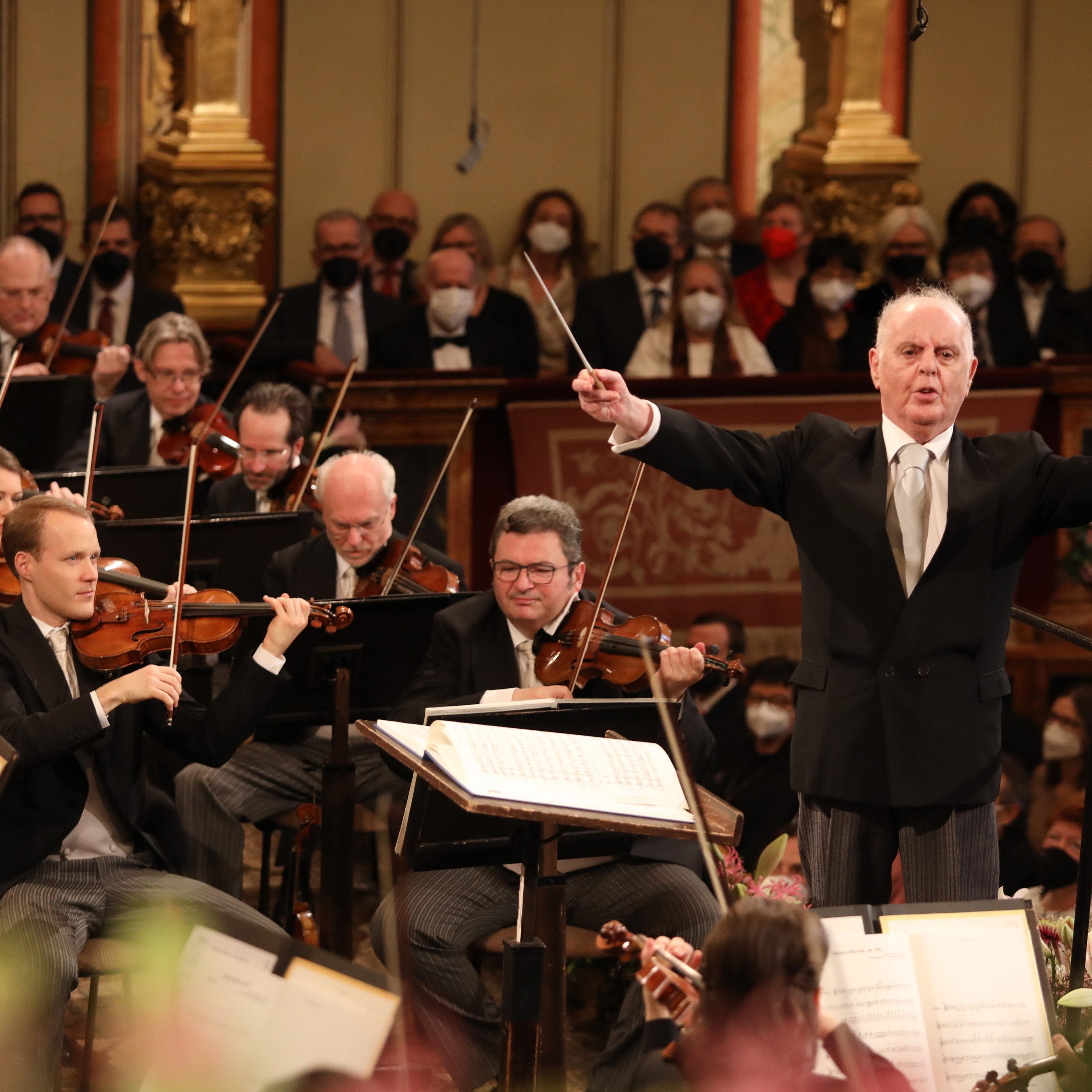 Neujahrskonzert 2022: Von Feuervögeln, Fledermäusen und edlen Rössern.