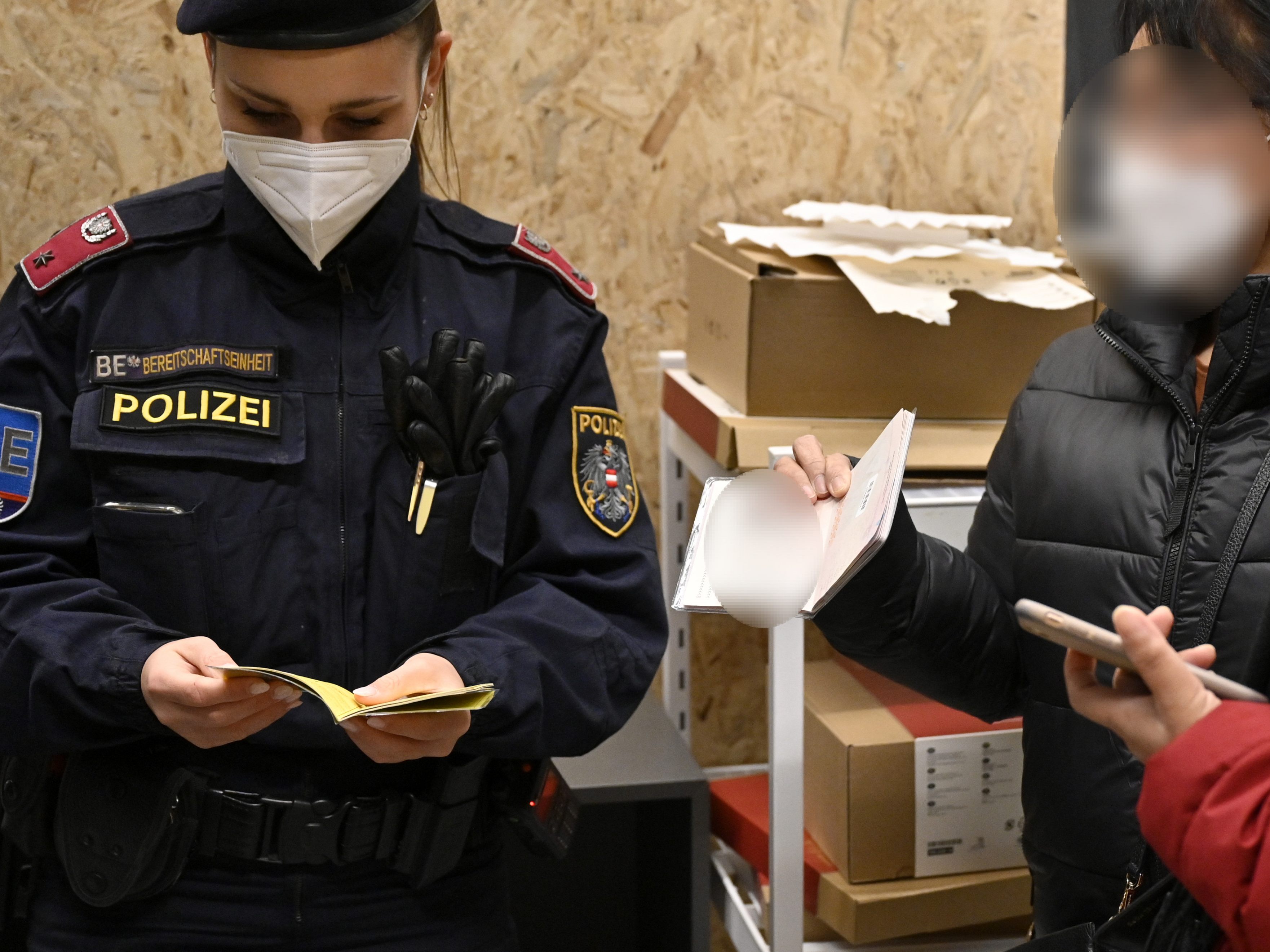 Polizei machte 33.000 2G-Kontrollen am Dienstag im Handel.