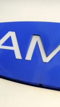 Arbeitslosigkeit zur Vorwoche leicht gesunken - Mehr Kurzarbeit.