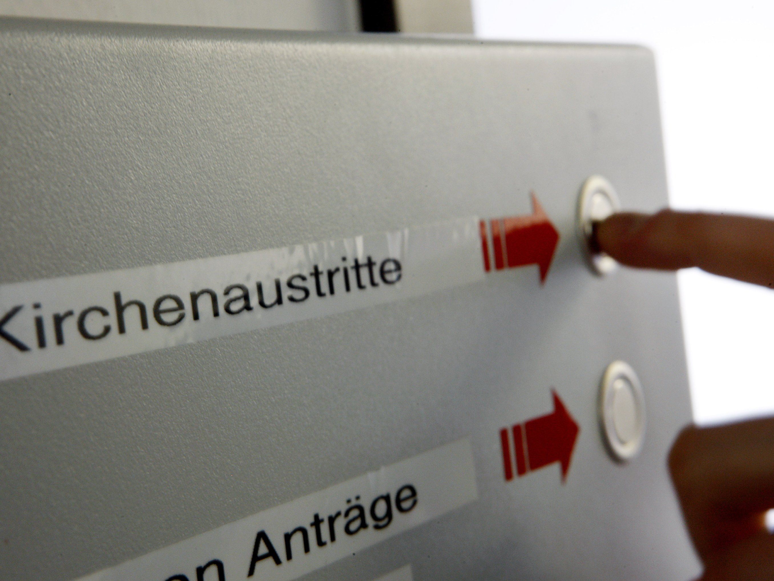 Die Katholikenzahl in Österreich ist erneut zurückgegangen. Die Katholikenzahl in Österreich ist erneut zurückgegangen.