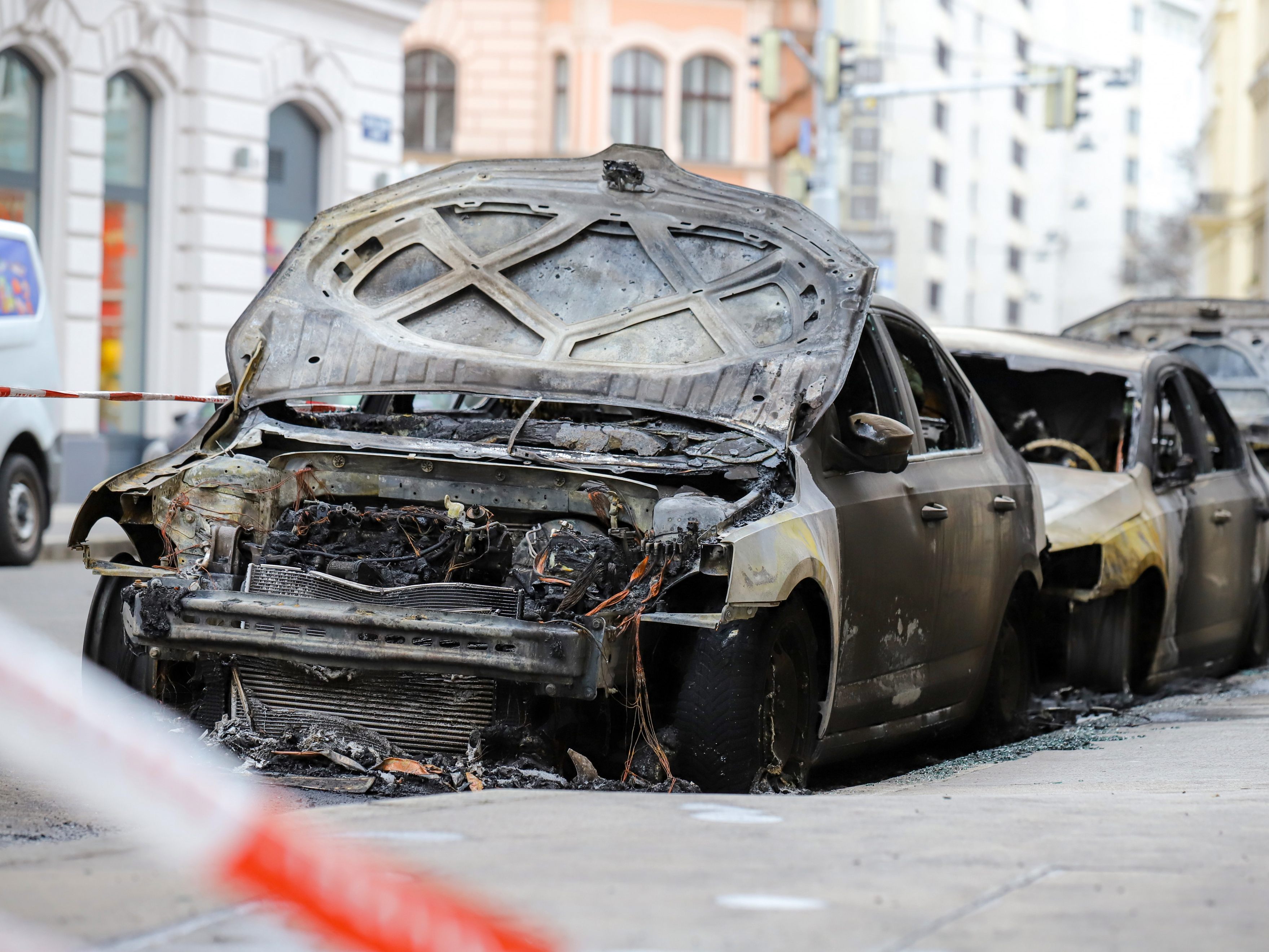 In Wien brannten in der Nacht auf Montag sieben Polizeiautos. In Wien brannten in der Nacht auf Montag sieben Polizeiautos.