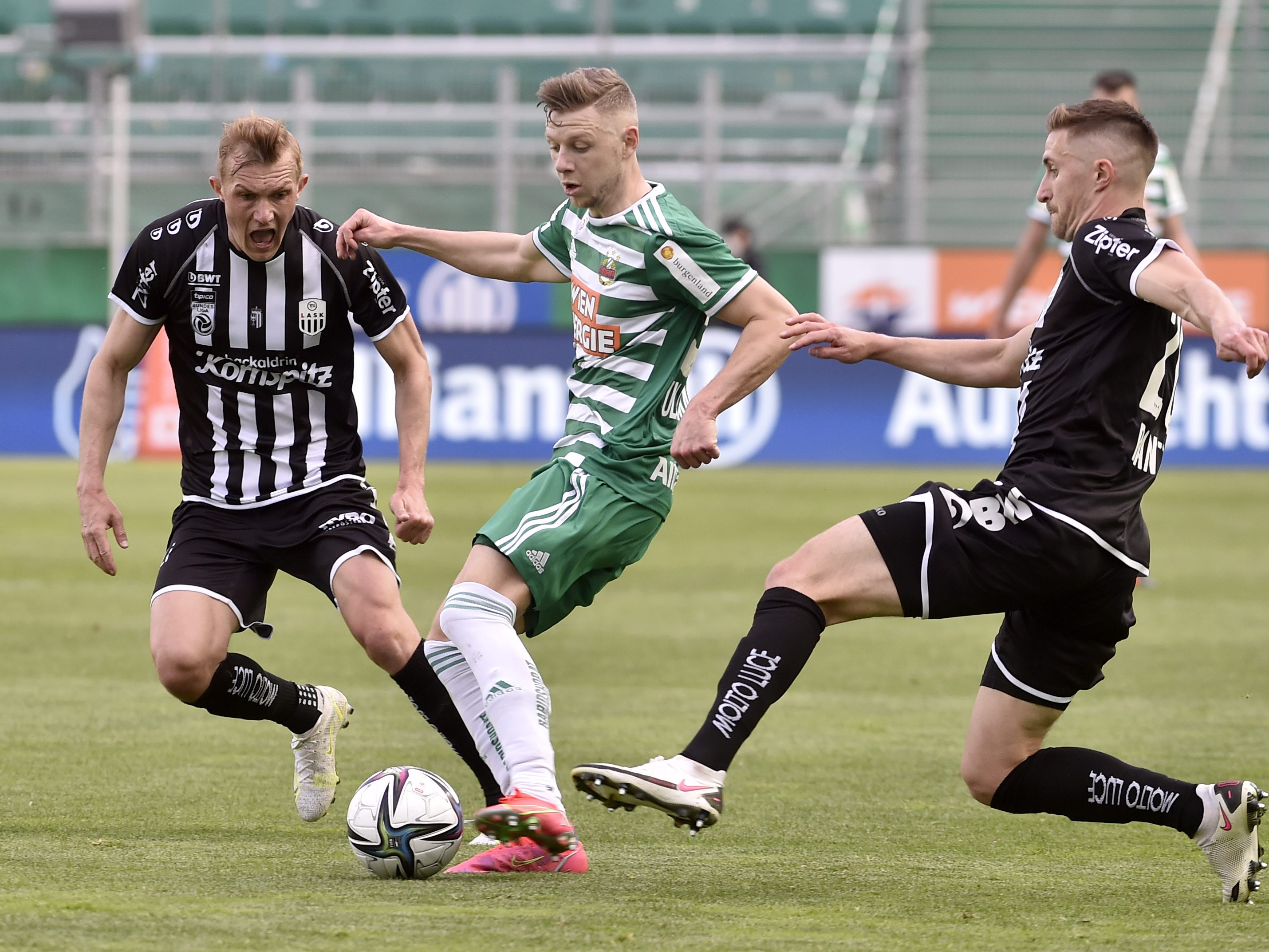 Wird Maximilian Ullmann in Zukunft für Rapid auf dem Fußballplatz stehen? Wird Maximilian Ullmann in Zukunft für Rapid auf dem Fußballplatz stehen?