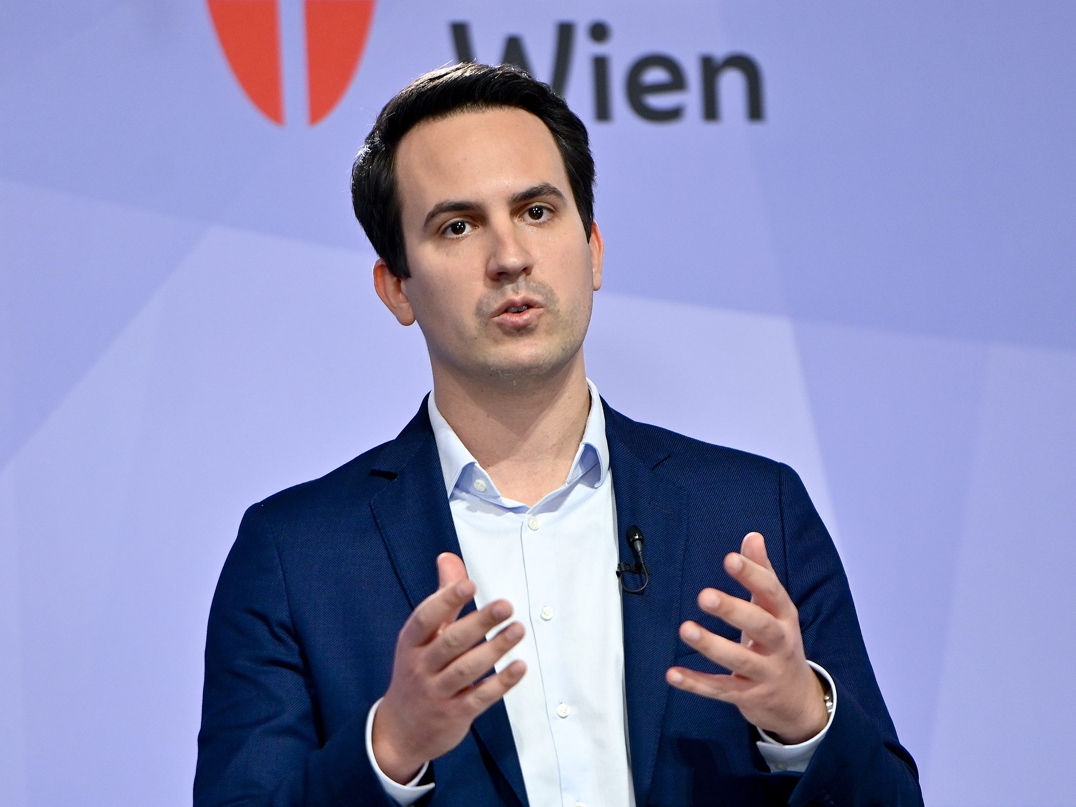 Christoph Wiederkehr will lockerere Quarantäneregelungen vor Schulbeginn. Christoph Wiederkehr will lockerere Quarantäneregelungen vor Schulbeginn.