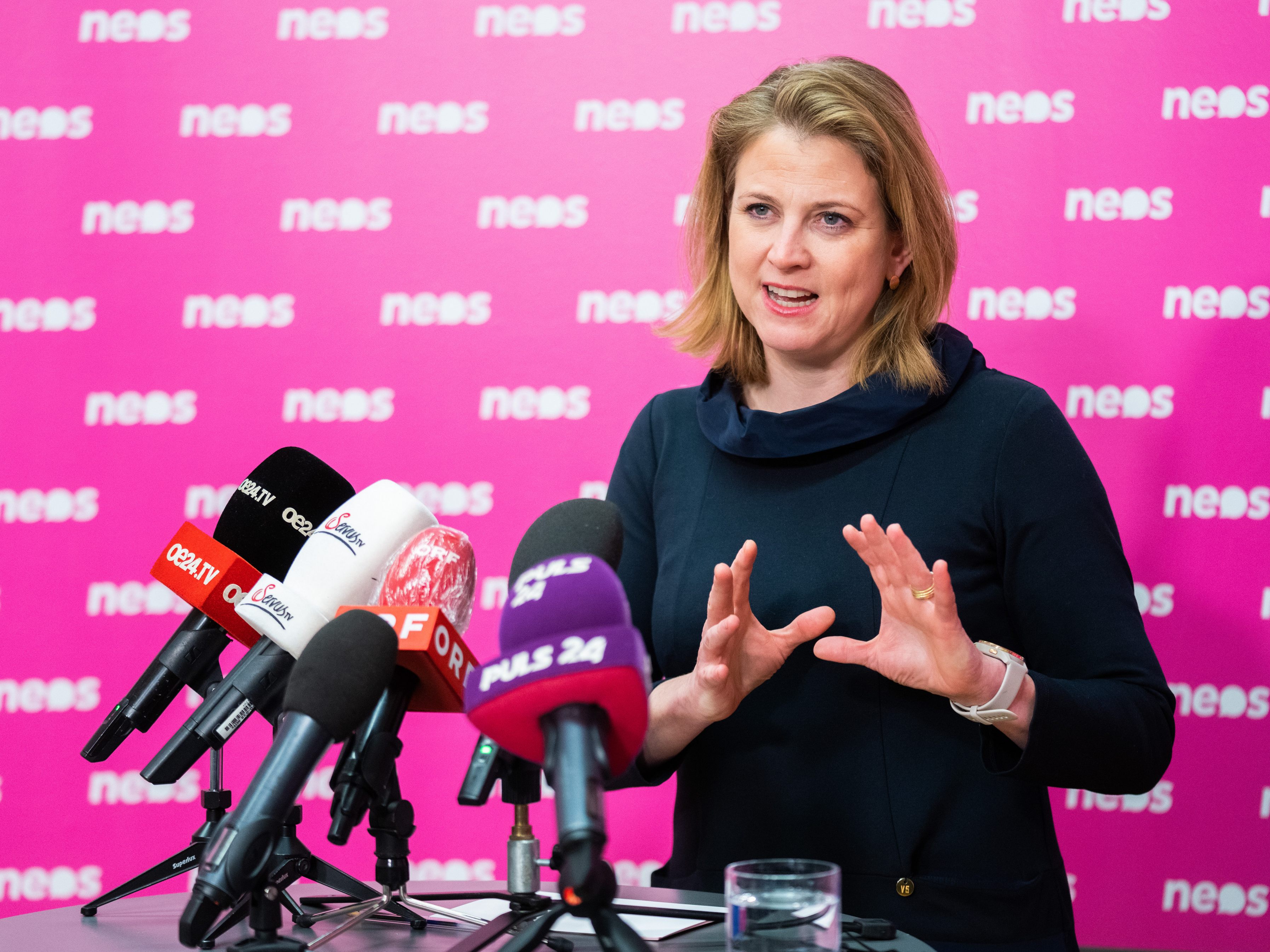 NEOS-Chefin Beate Meinl-Reisinger pocht auf den Wunsch der NEOS nach Veränderung
