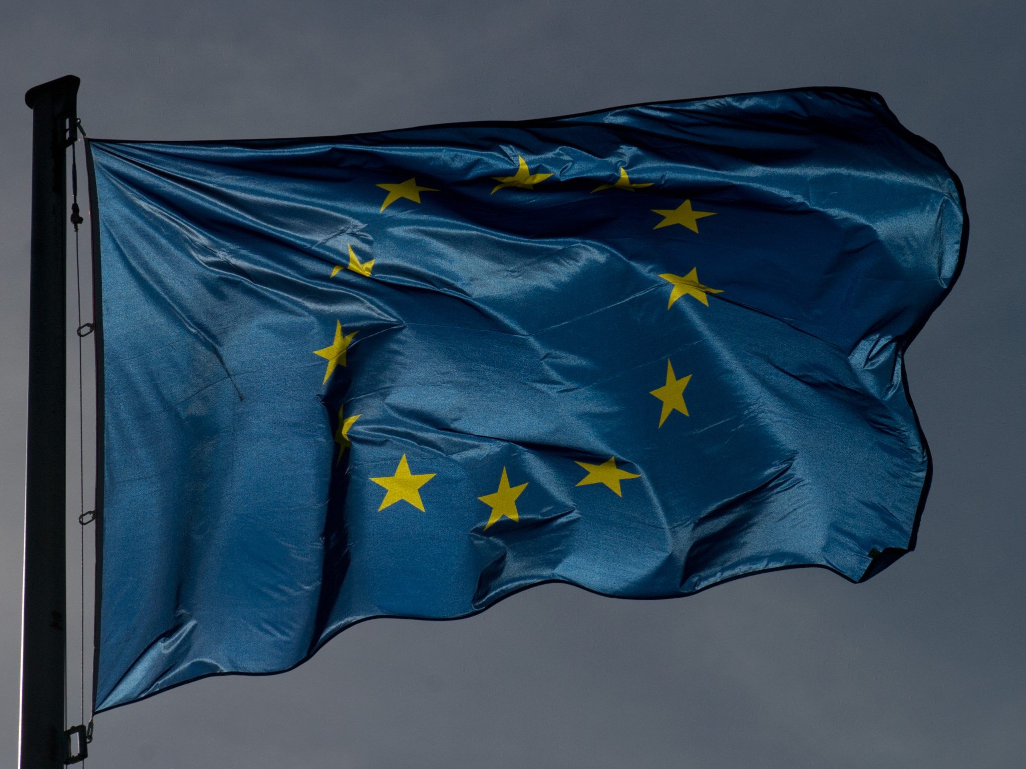 Von der EU-Ombudsfrau kommt Kritik an der Intransparenz rund um den Pfizer-Impfstoffdeal der EU-Kommission.