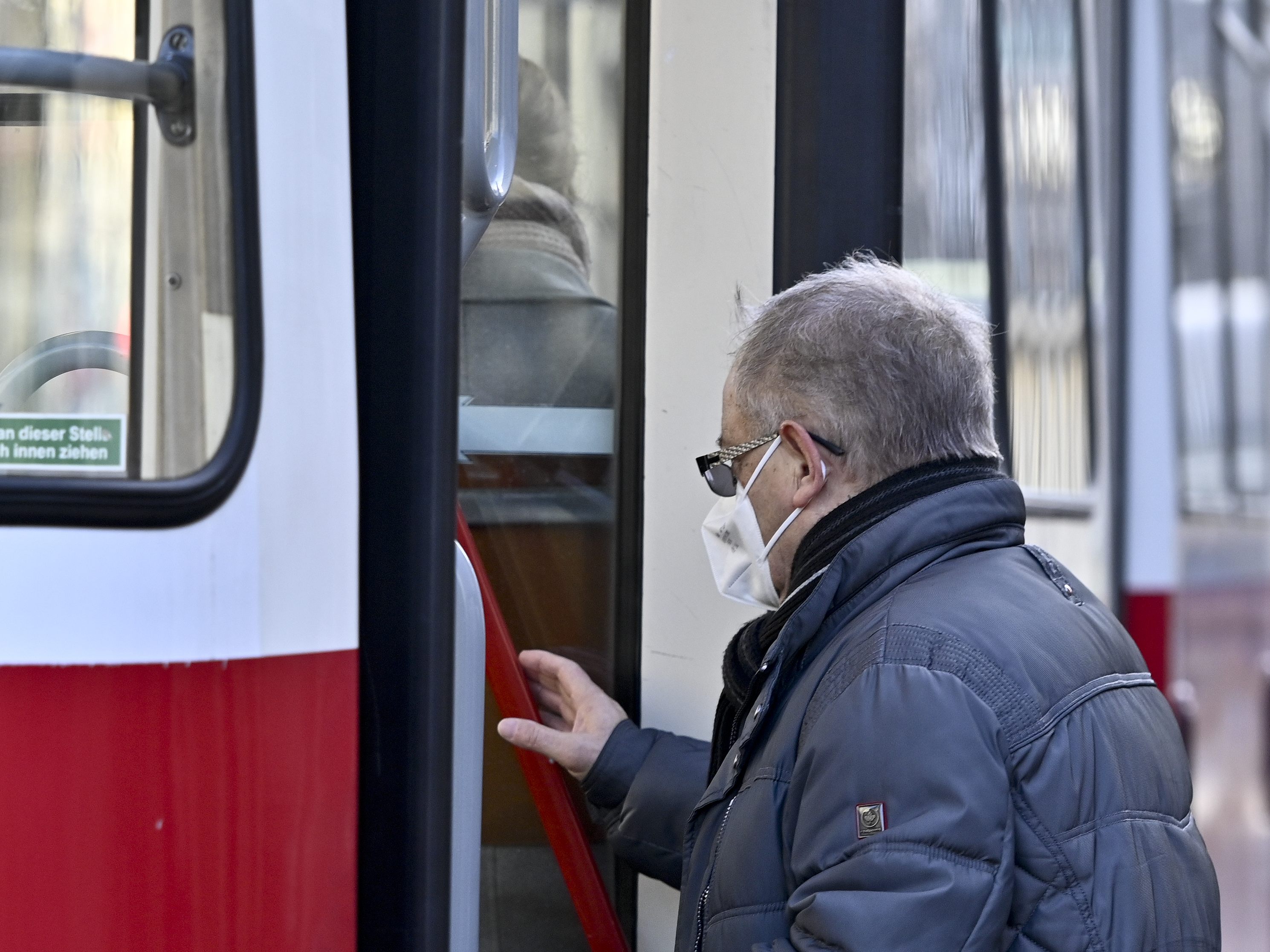 U-Bahnbauarbeiten: Gleisumlegungen bei 43 und 44 nötig. U-Bahnbauarbeiten: Gleisumlegungen bei 43 und 44 nötig.