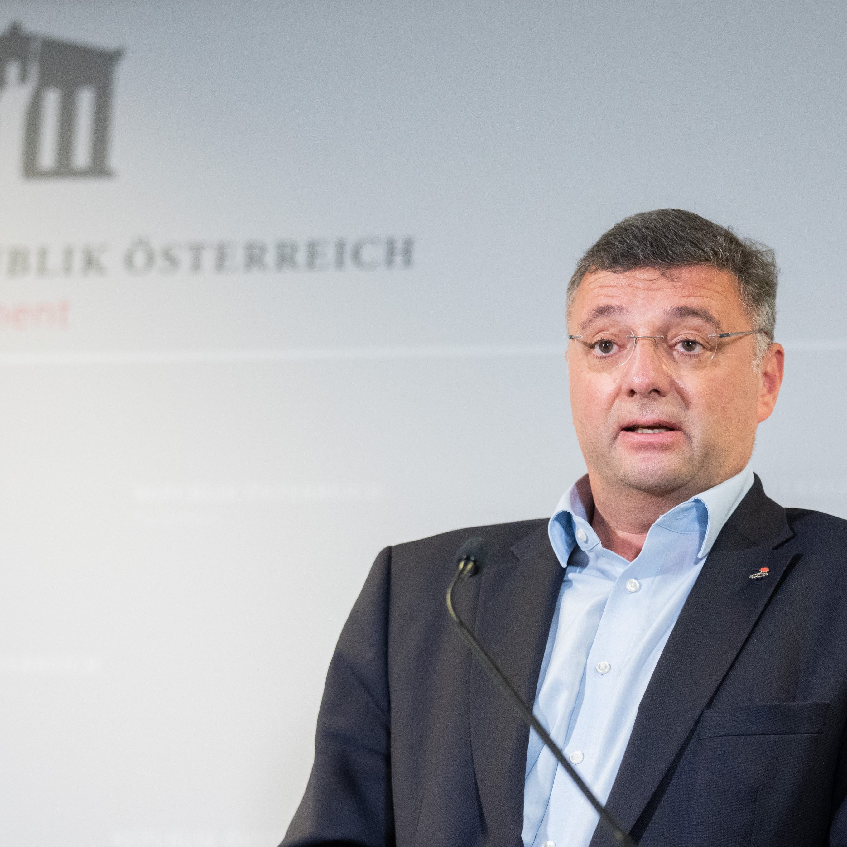 Jörg Leichtfried hat beklagt, dass 170.000 von Long Covid betroffen seien - das Problem aber großteils ignoriert werde.