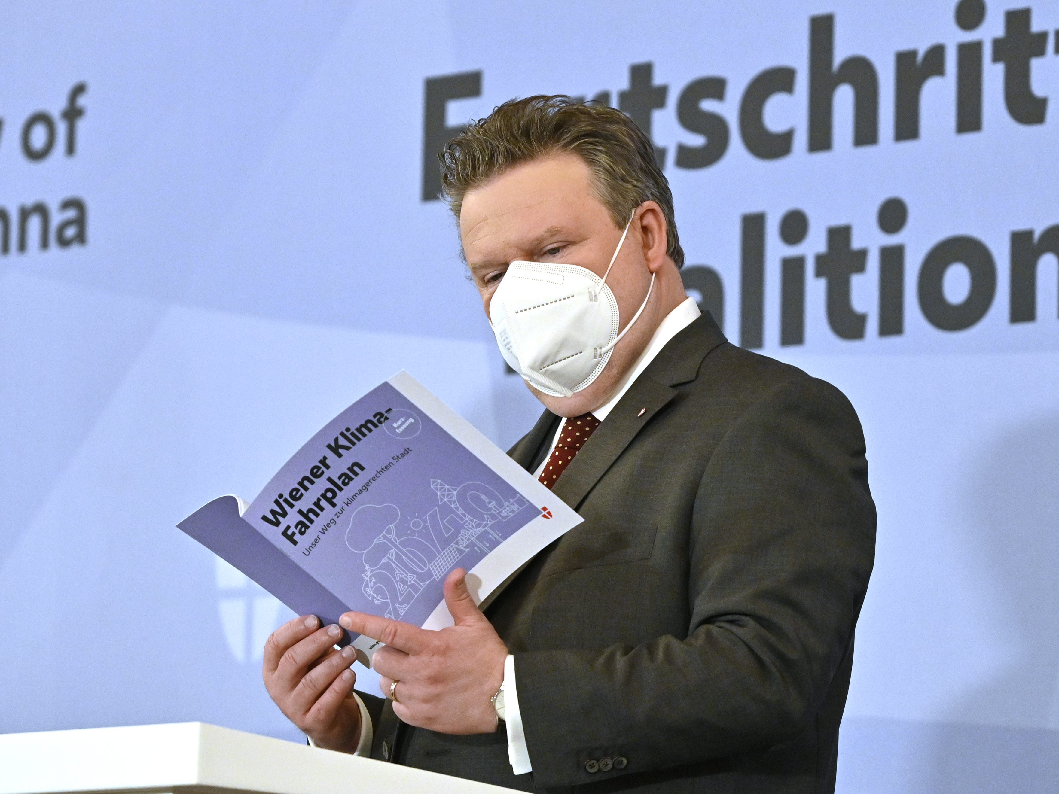 Bürgermeister Michael Ludwig (SPÖ) bei der Pressekonferenz der Stadt Wien zum Klimafahrplan für Wien bis 2040. Bürgermeister Michael Ludwig (SPÖ) bei der Pressekonferenz der Stadt Wien zum Klimafahrplan für Wien bis 2040.