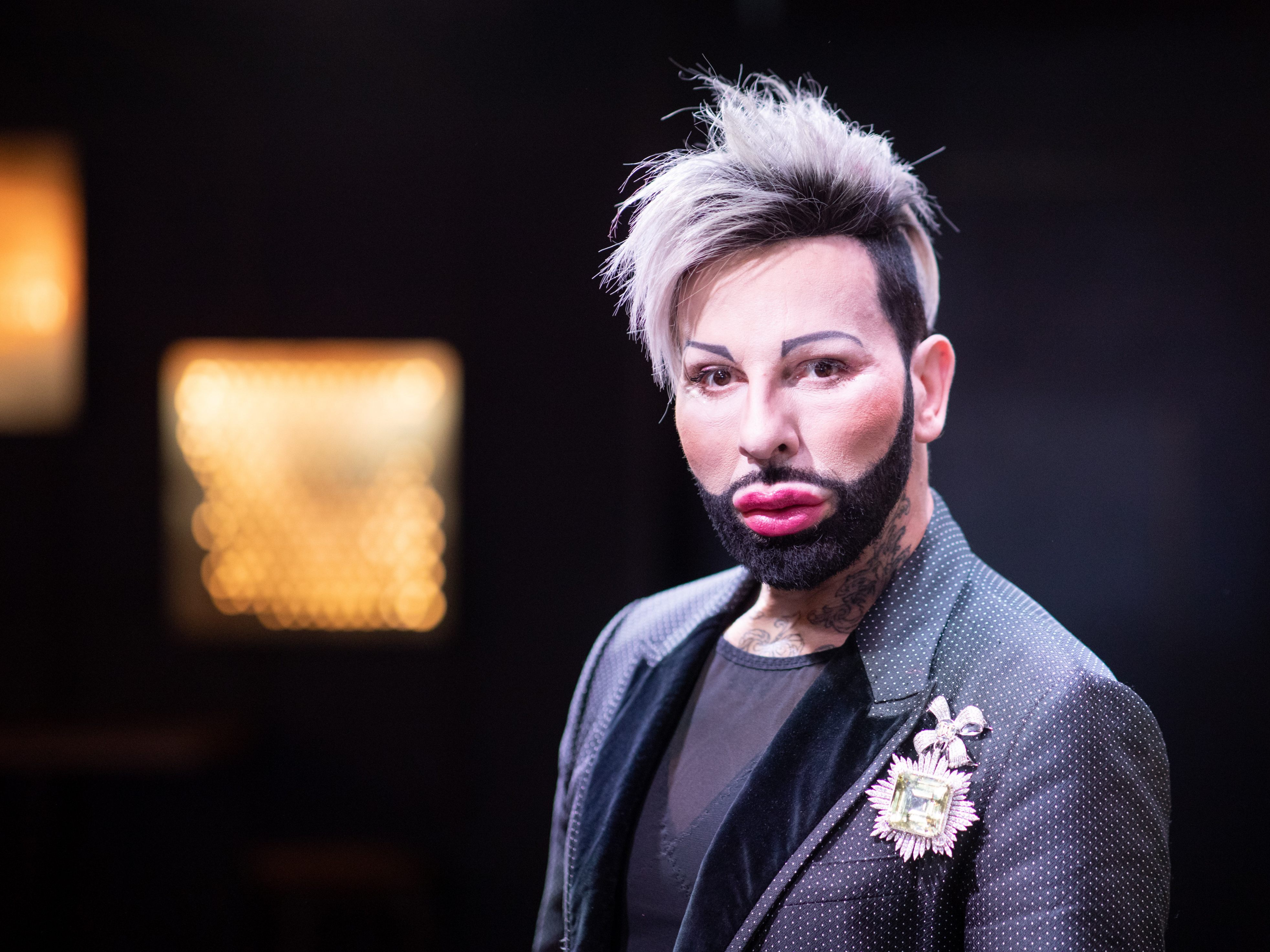 Modedesigner Harald Glööckler zieht ins Dschungelcamp - und sorgte schon im Vorfeld für einen Eklat Modedesigner Harald Glööckler zieht ins Dschungelcamp - und sorgte schon im Vorfeld für einen Eklat