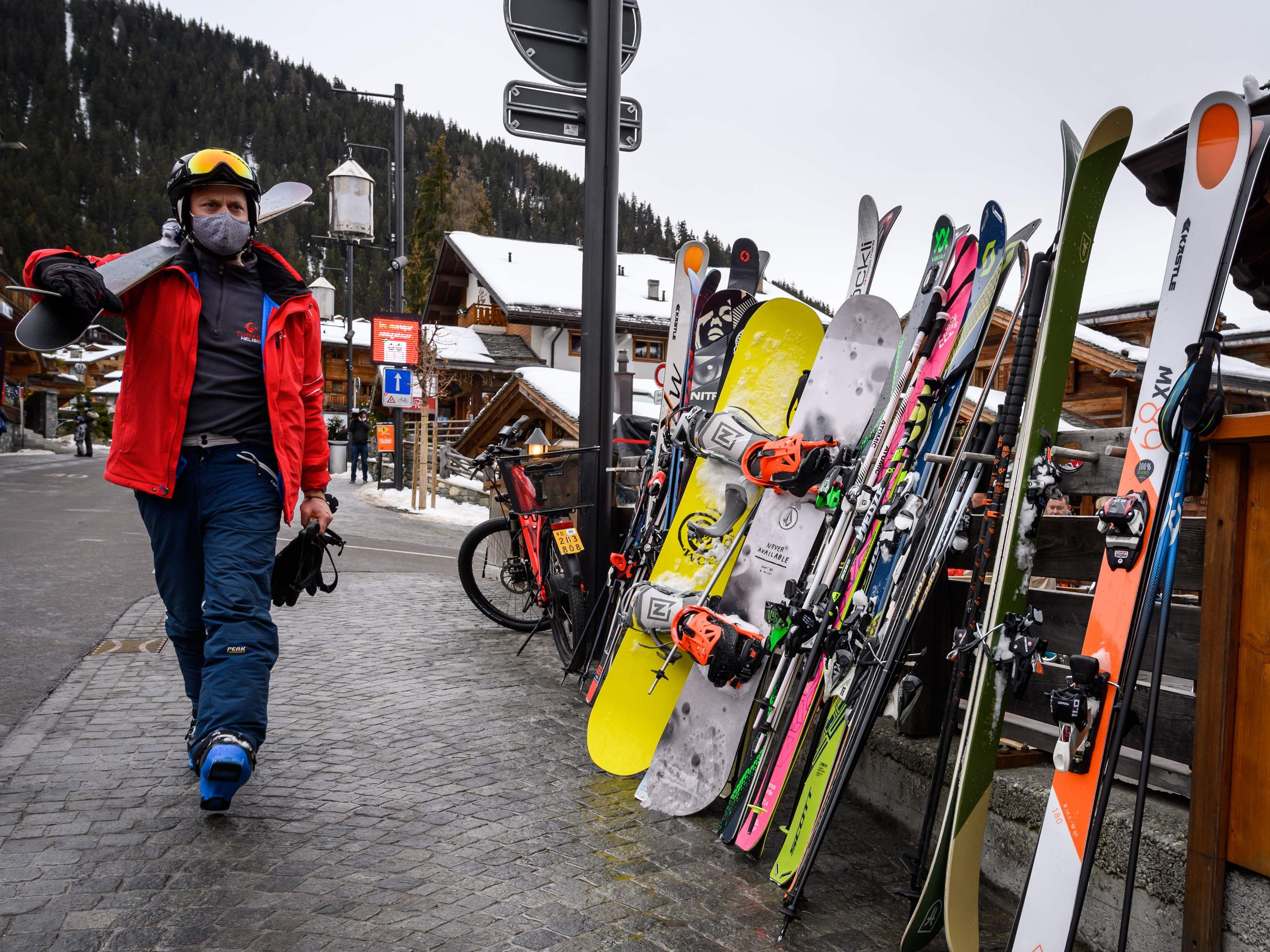Corona: Apres-Ski macht bis zu 80 Prozent der Freizeit-Fälle aus. Corona: Apres-Ski macht bis zu 80 Prozent der Freizeit-Fälle aus.