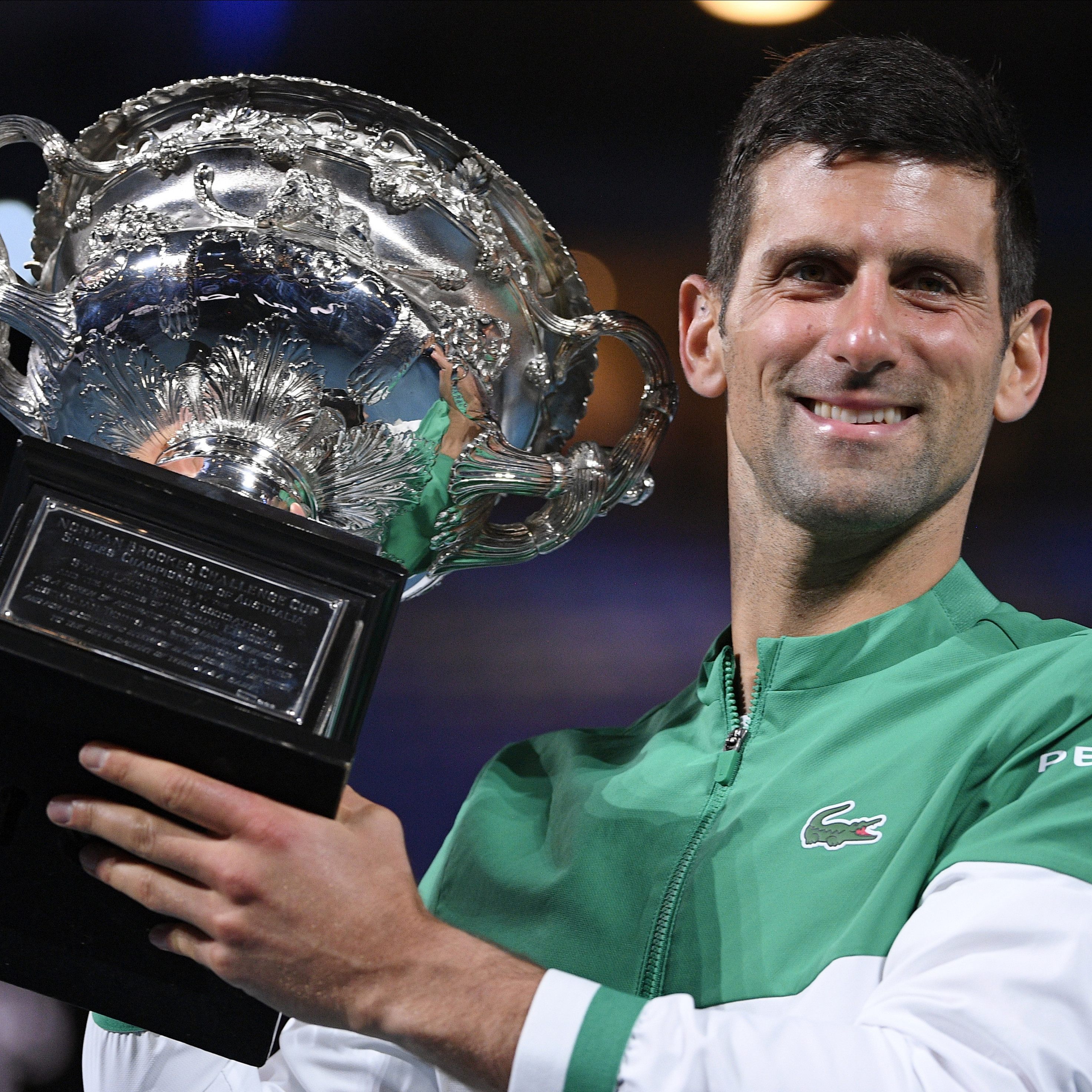 Novak Djokovic sieht sich harter Kritik ausgesetzt.