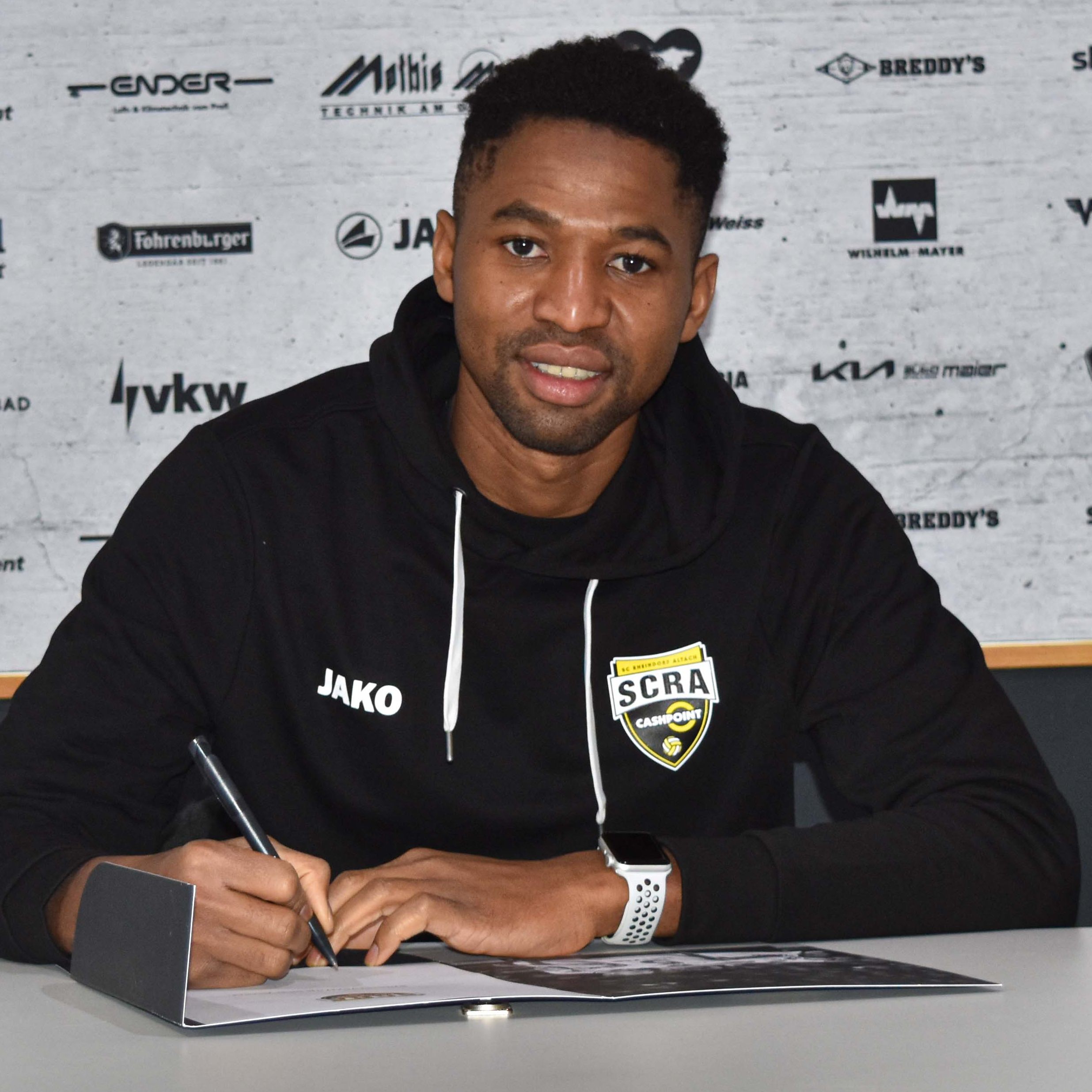 Bakary Nimaga unterschreibt beim SCR Altach.