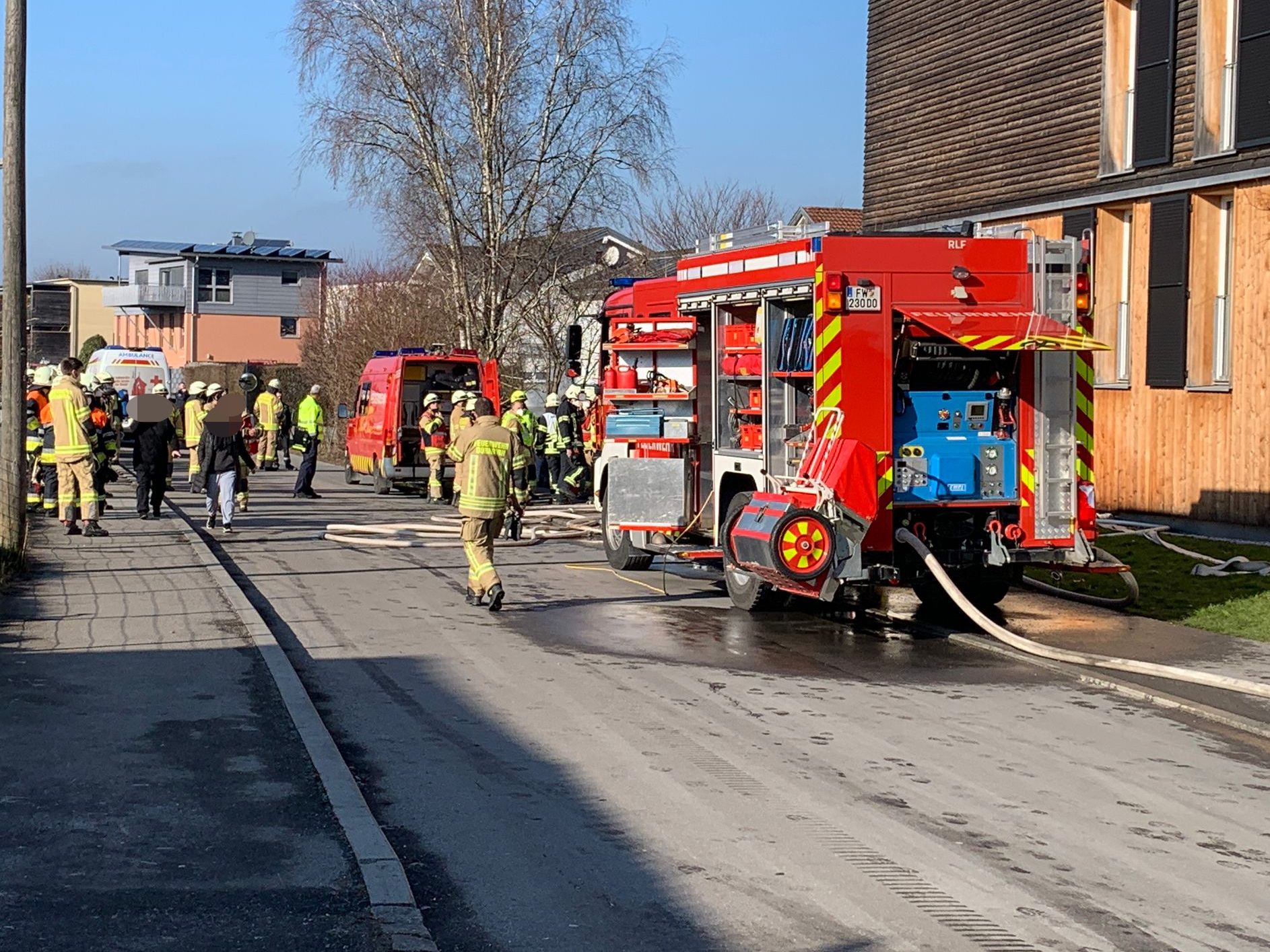 Am Mittwoch geriet ein Auto in einer Tiefgarage in Brand.