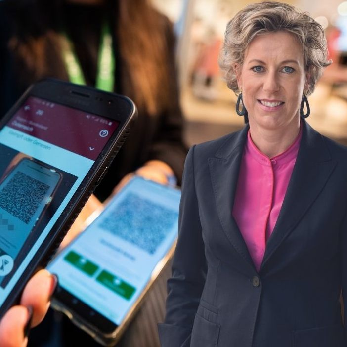 Pollhammer: "Mit Impfpflicht muss 2G-Regelung im Handel fallen."