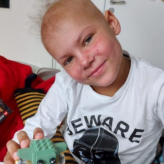 Der kleine Justus hat nicht aufgegeben.