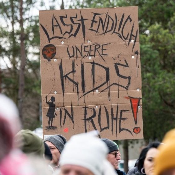 Kinder- und Jugendanwalt Michael Rauch über Kinder auf Corona-Demos in Vorarlberg.