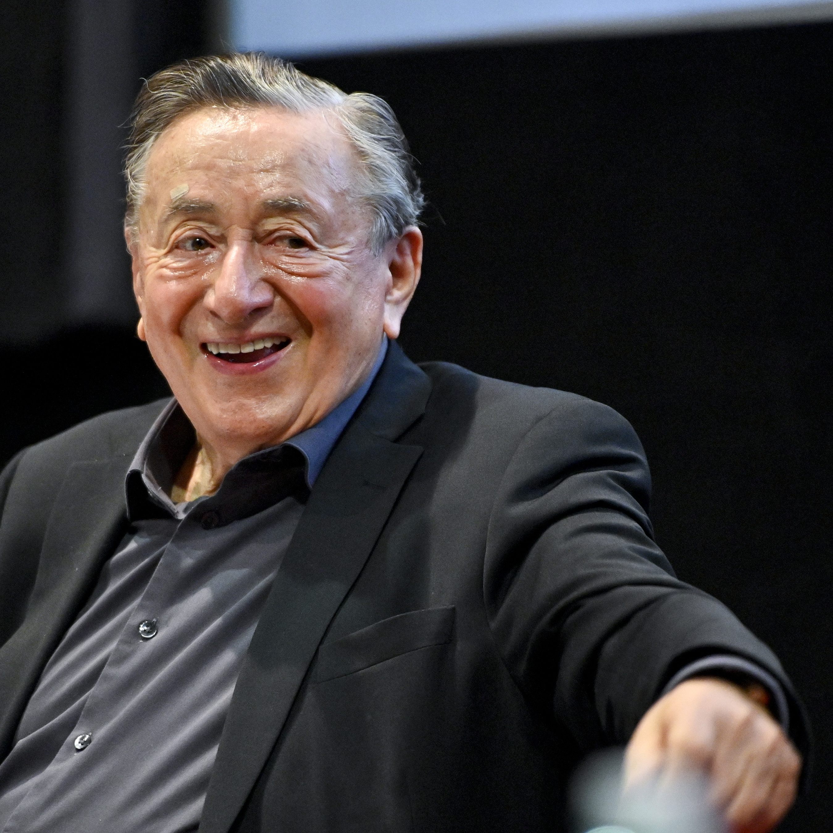 Richard Lugner ist mit den 2G-Kontrollen einverstanden.