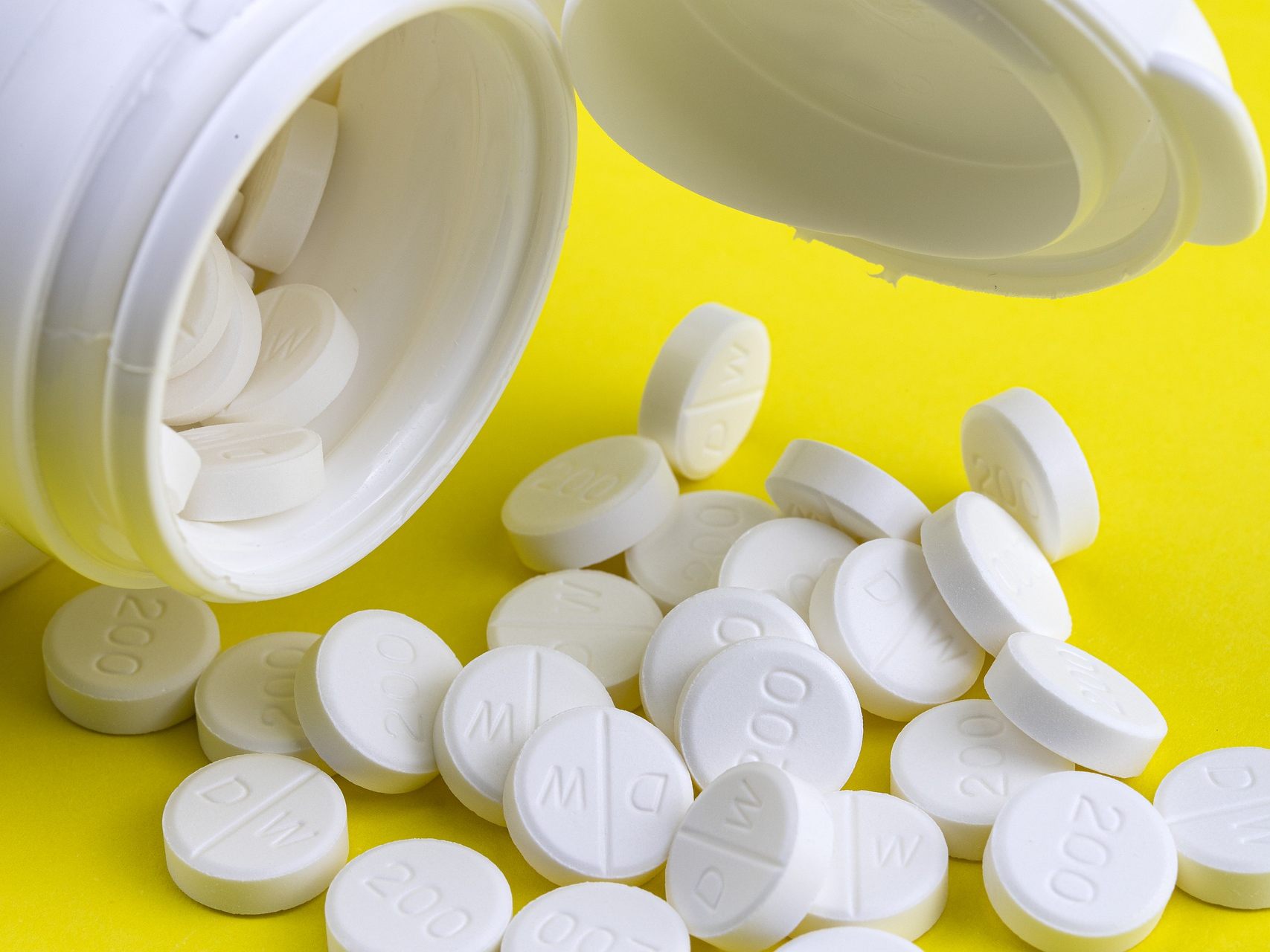 Eine Studie zu Paracetamol zeigt Auswirkungen auf den Charakter.