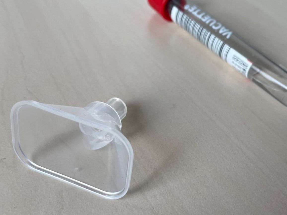 Durch den Trichter sollen auch Kleinkinder "Alles gurgelt" nutzen können.