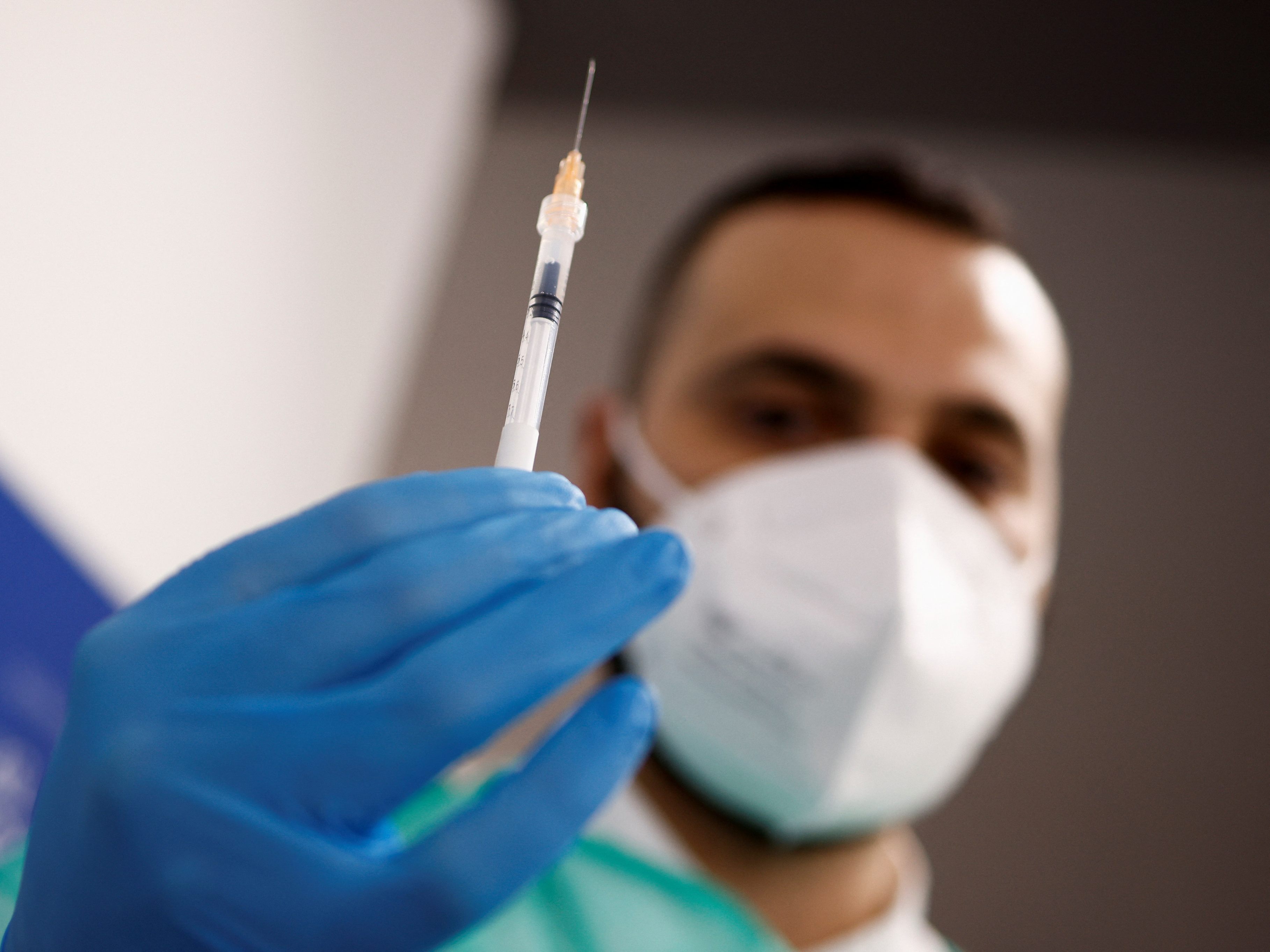 Gebrechliche Patienten sollen die vierte Impfdosis erhalten. Gebrechliche Patienten sollen die vierte Impfdosis erhalten.