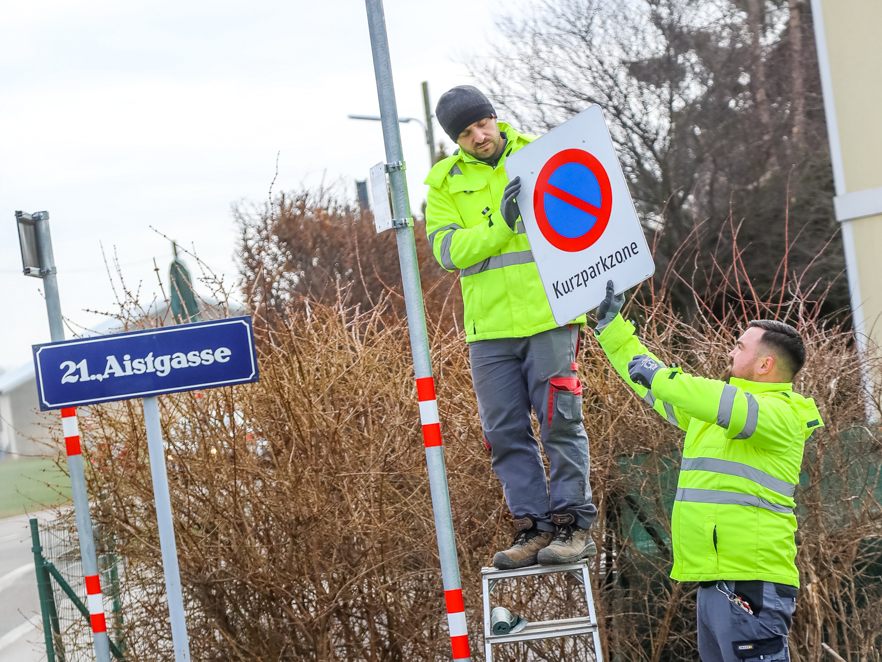 Am 1. März wird das Wiener Parkpickerl auf die ganze Stadt ausgeweitet. 1.500 Verkehrsschilder werden derzeit dafür aufgestellt.