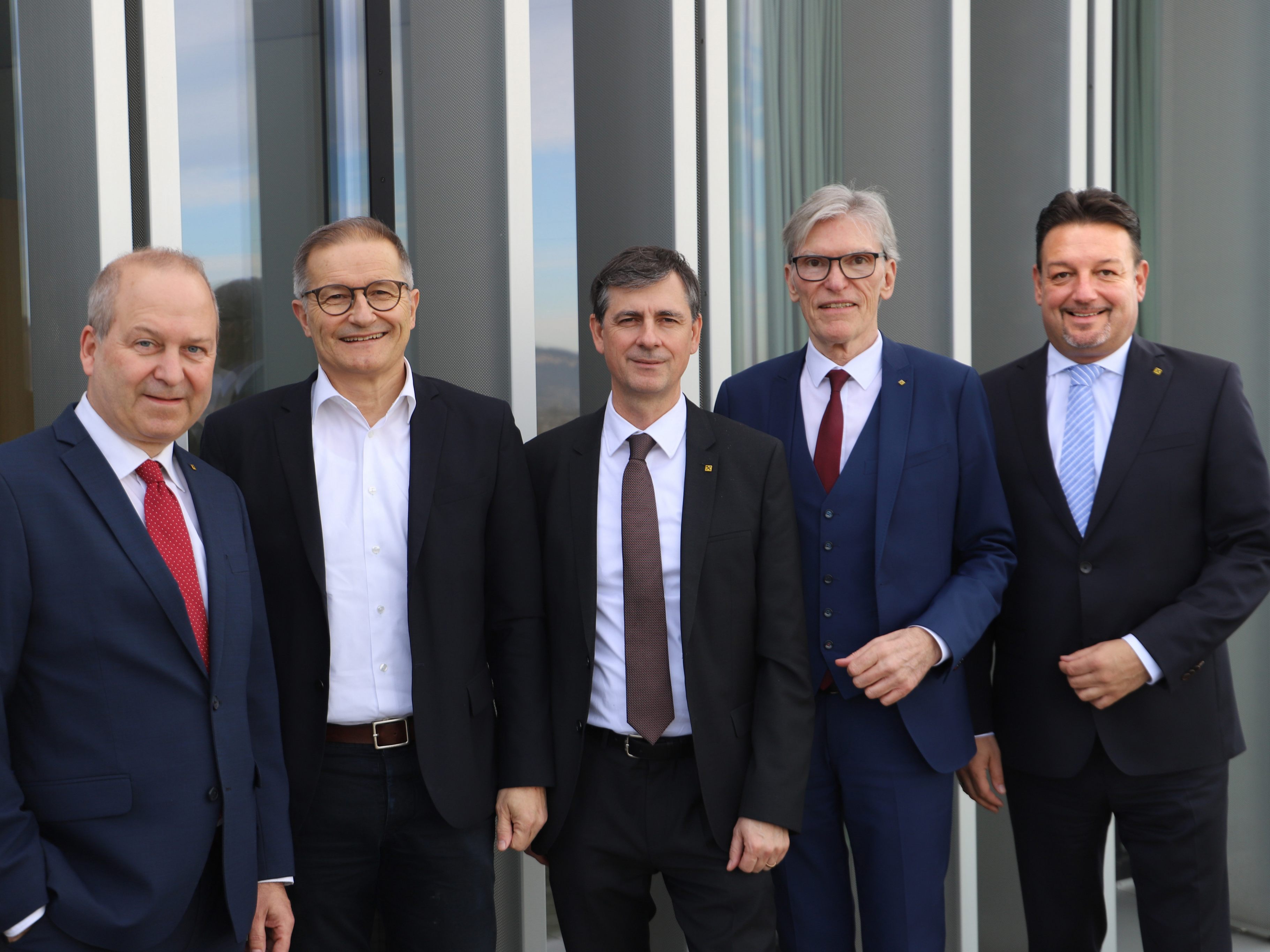 v.l.: Dr. Jürgen Kessler, DI Andreas Dorner (Aufsichtsratsvorsitzender), Mag. Michael Alge, KommR Betriebsökonom Wilfried Hopfner, Manfred Miglar
