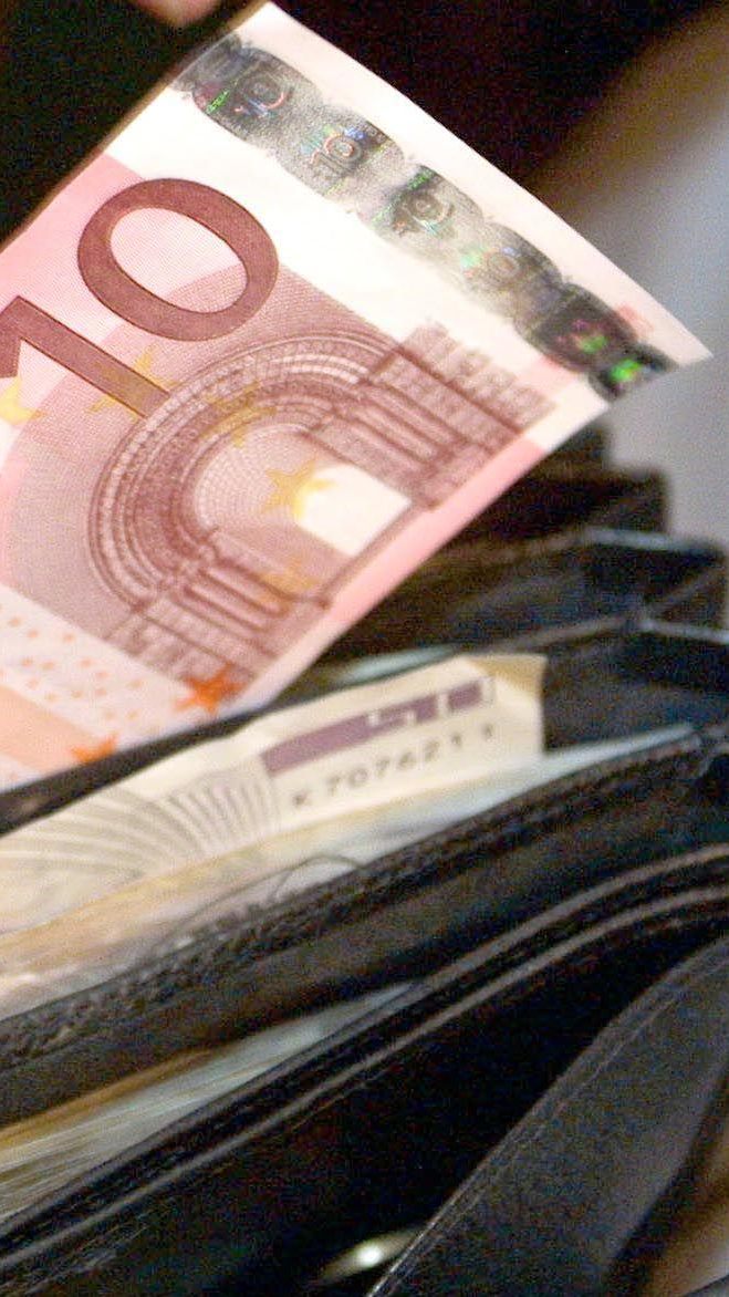 Jeder vierte Haushalt spürt im dritten Coronajahr Einkommenseinbußen.