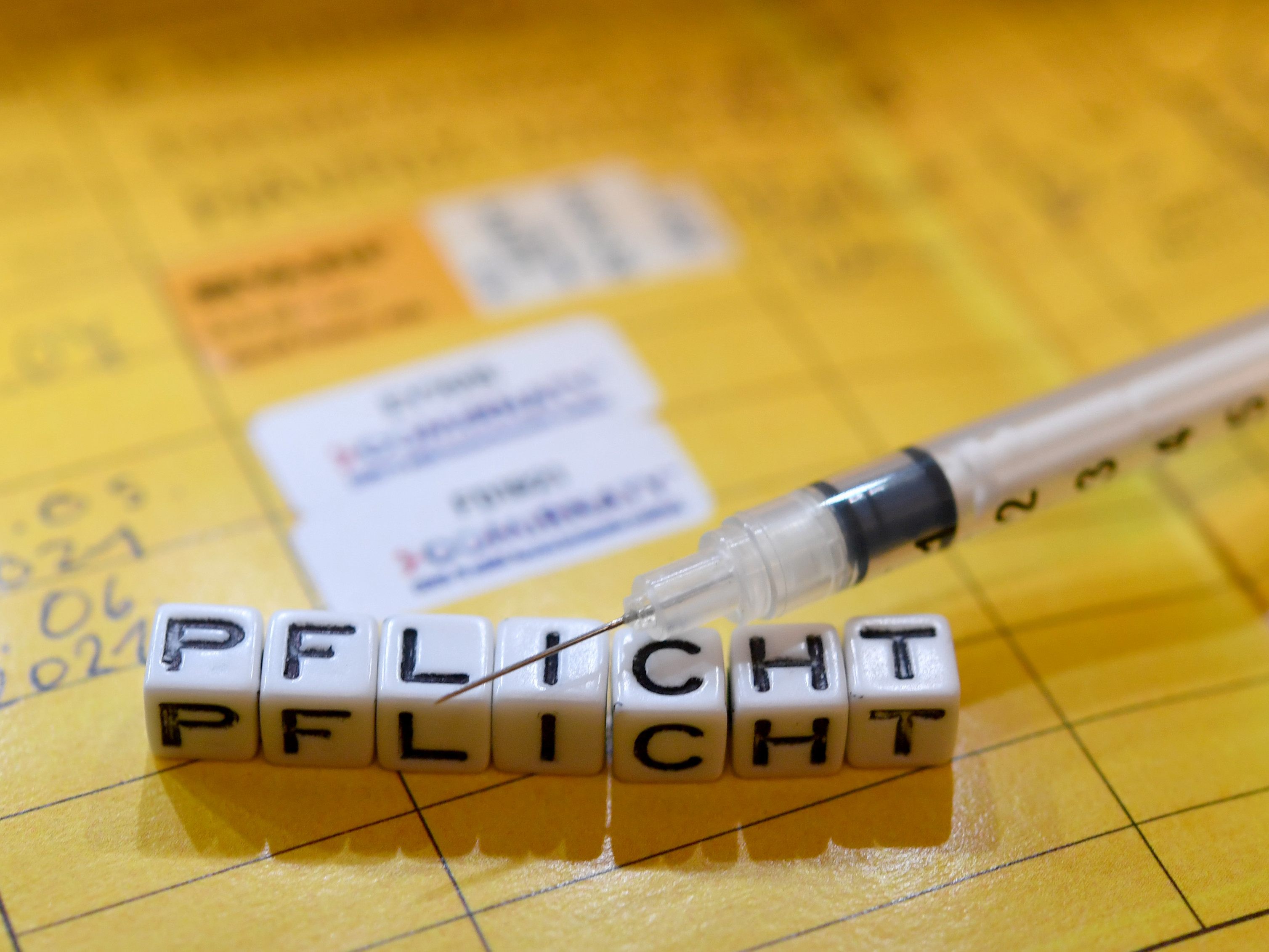 Die Expertenkommission tagte am Freitag zum ersten Mal zur Corona-Impfpflicht. Die Expertenkommission tagte am Freitag zum ersten Mal zur Corona-Impfpflicht.