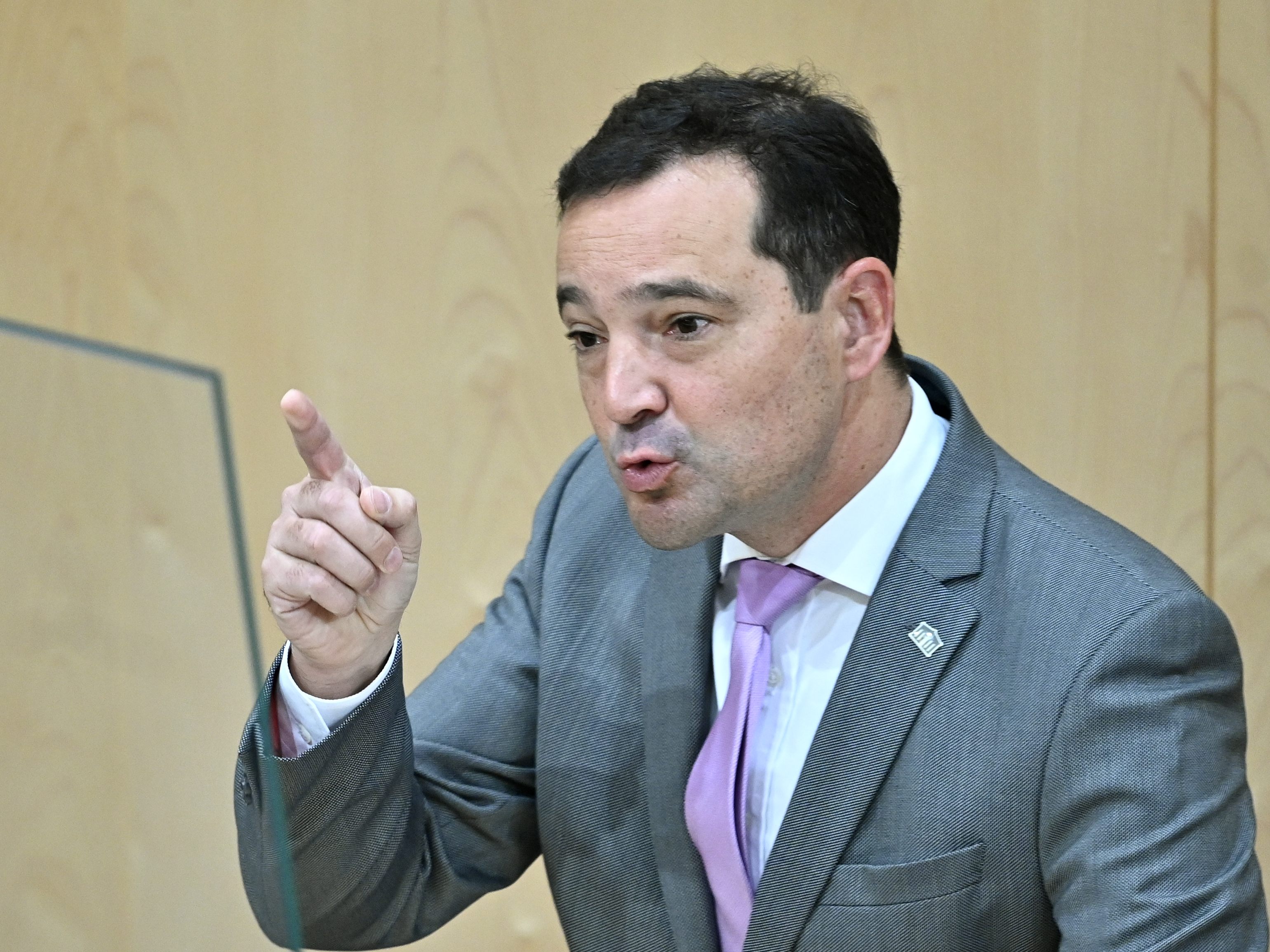 Die Corona-Lockerungen sind in den Augen von Gerald Loacker "längst überfällig". Die Corona-Lockerungen sind in den Augen von Gerald Loacker "längst überfällig".