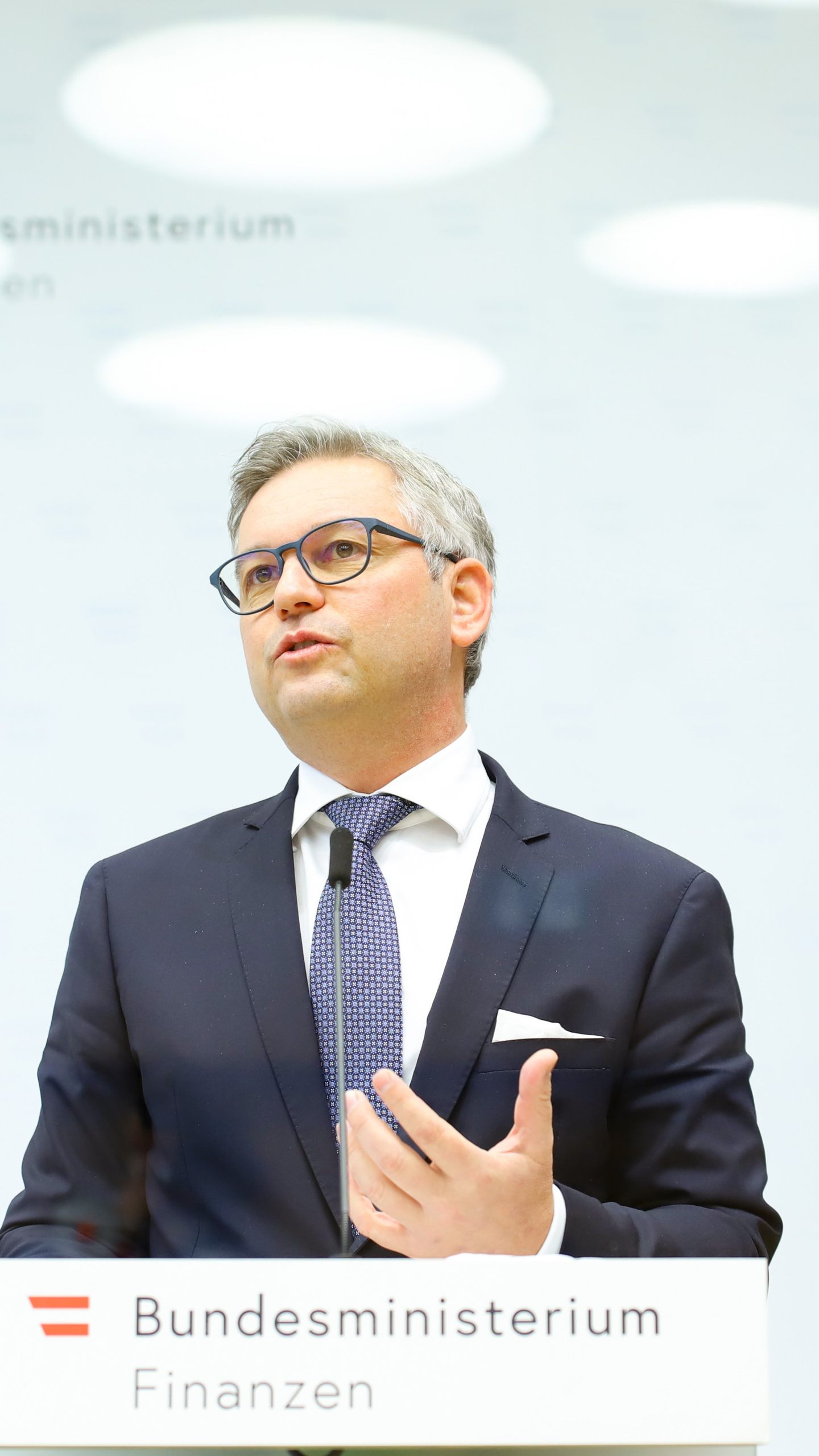 Finanzminister Magnus Brunner (ÖVP) warnt vor einem Förderungsmissbrauch beim Energiekostenausgleich.