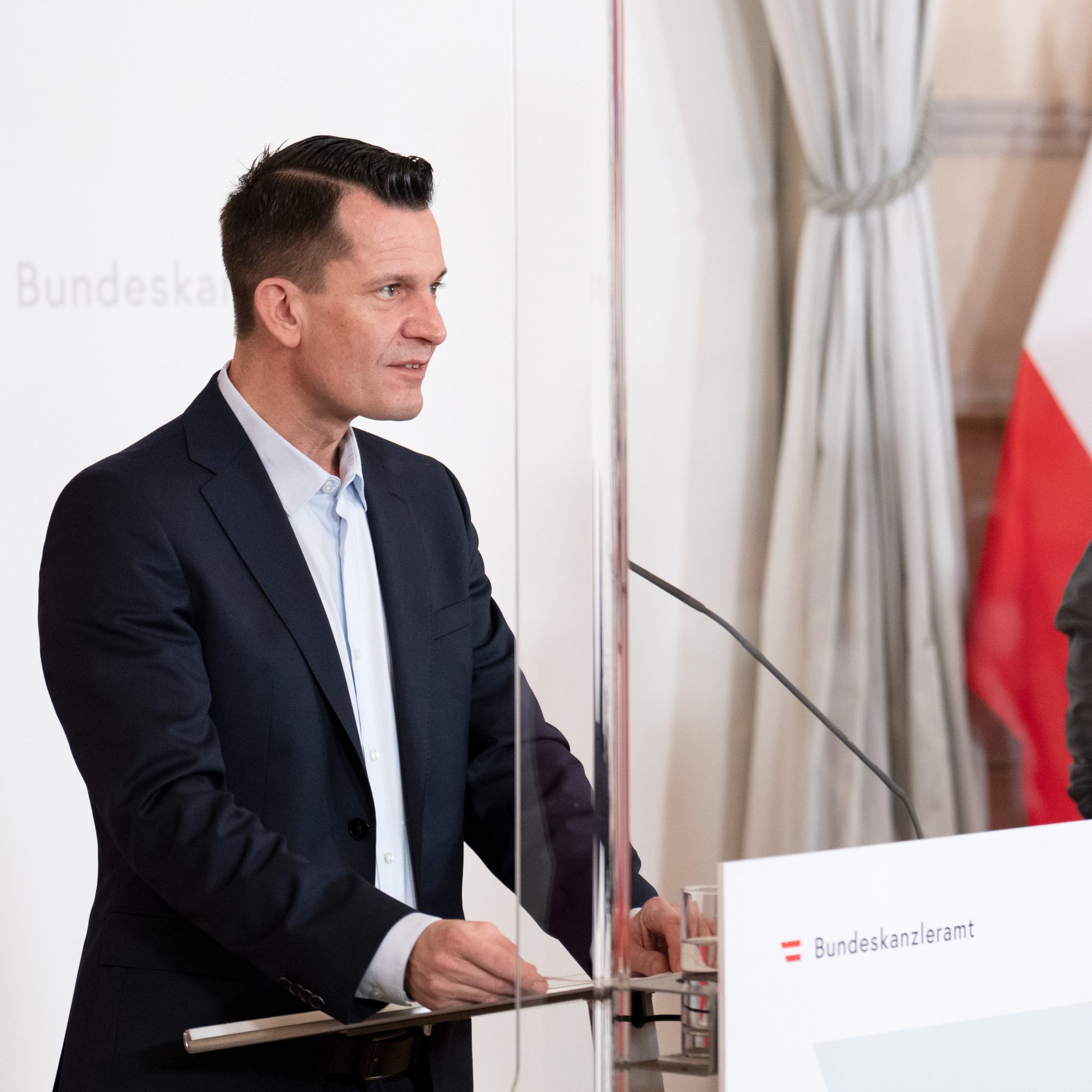 "MASSNAHMENPAKET ZU PSYCHOSOZIALEN FOLGEN DER COVID-19-KRISE"