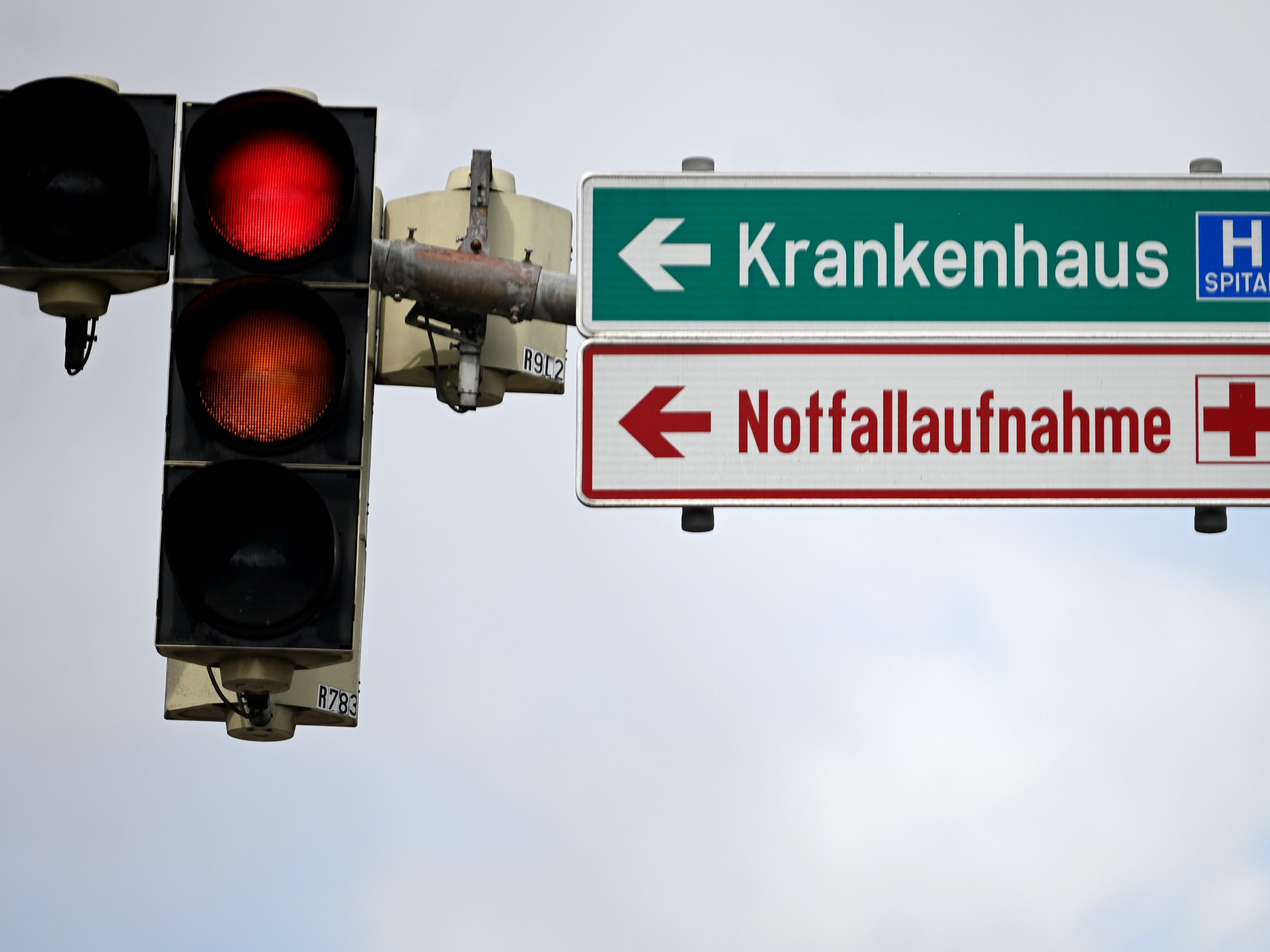 Eine Anfrage ergab, dass in der Pandemie viele Krankenhausstationen teils hunderte Tage geschlossen waren. Eine Anfrage ergab, dass in der Pandemie viele Krankenhausstationen teils hunderte Tage geschlossen waren.