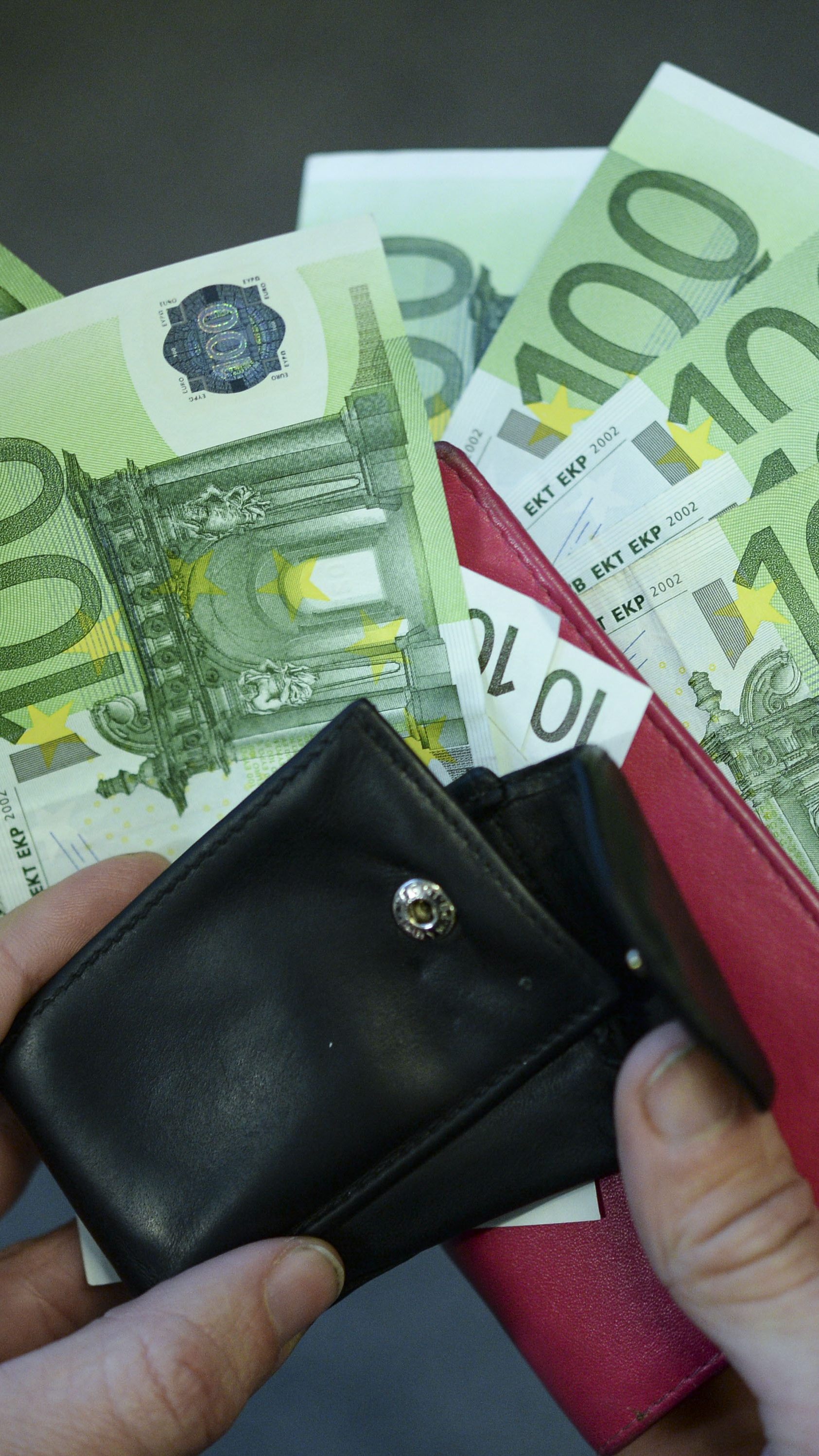 Die (realen) Umsätze im Einzelhandel waren 2021 durchschnittlich um 2,9 Prozent höher als 2020.