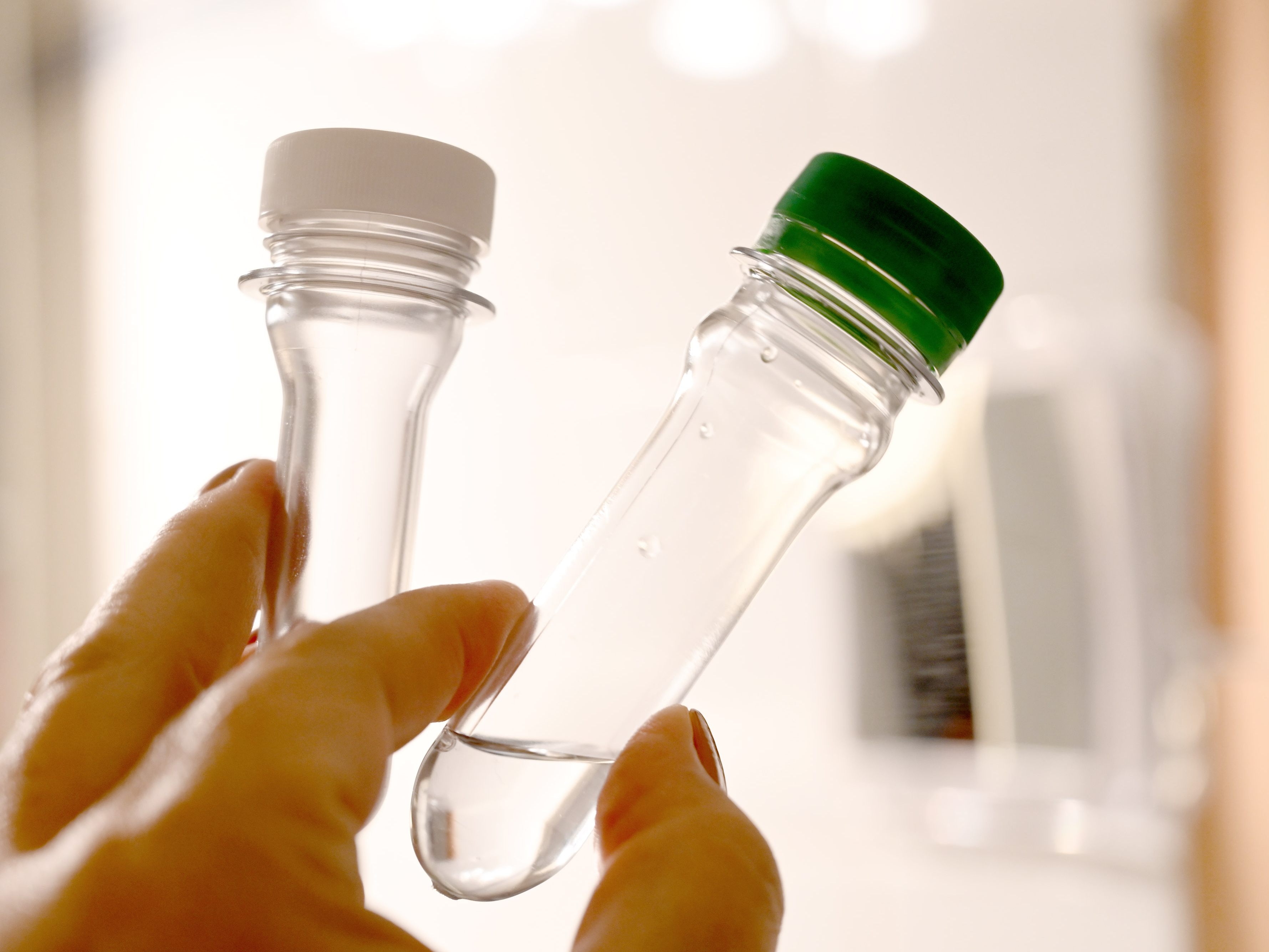Ein Niederösterreicher soll corona-positive Gurgeltests verkauft haben. Ein Niederösterreicher soll corona-positive Gurgeltests verkauft haben.
