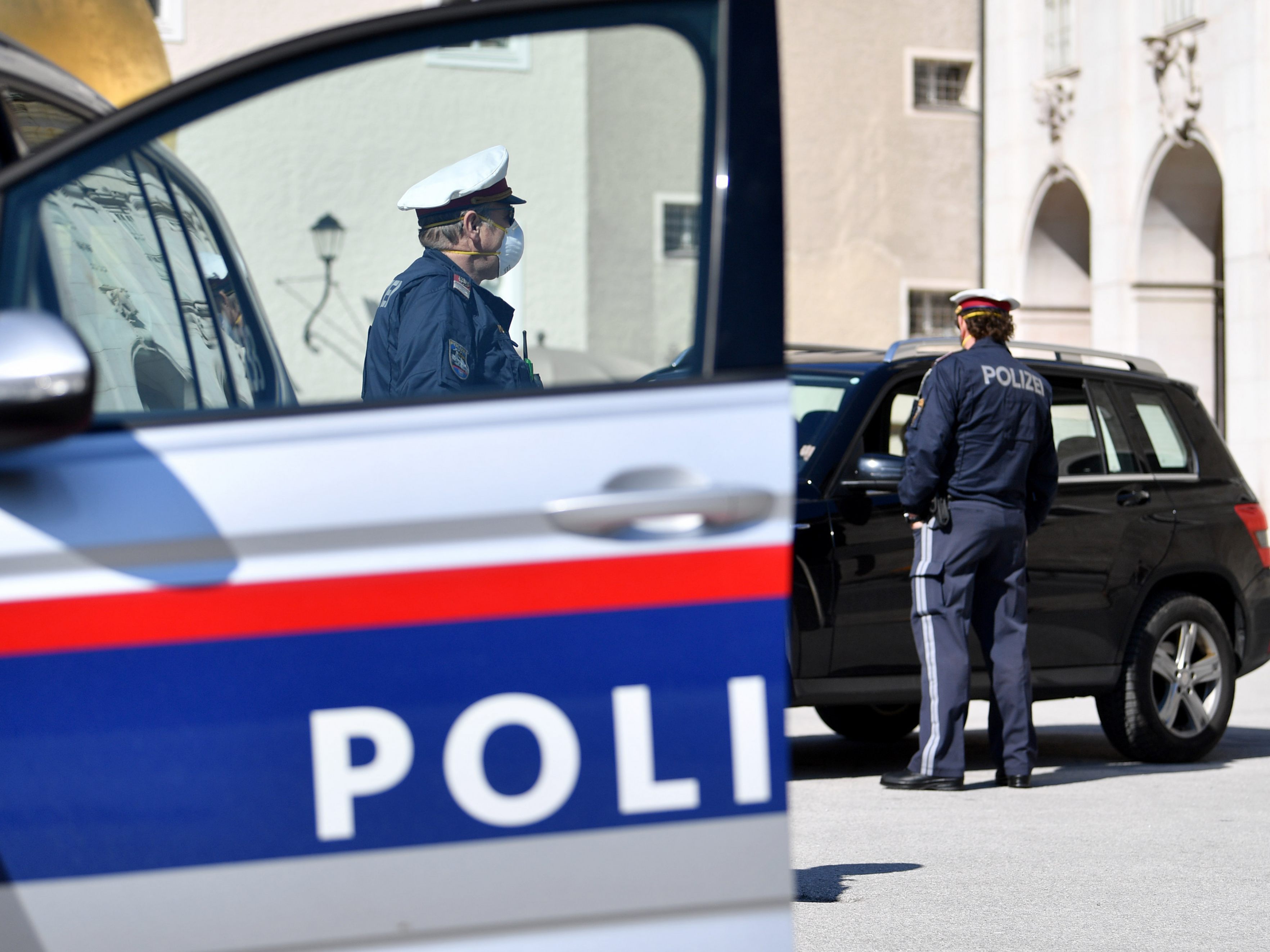 Ein 34-Jähriger versetzte einen Polizisten in Wien-Döbling einen Faustschlag ins Gesicht.