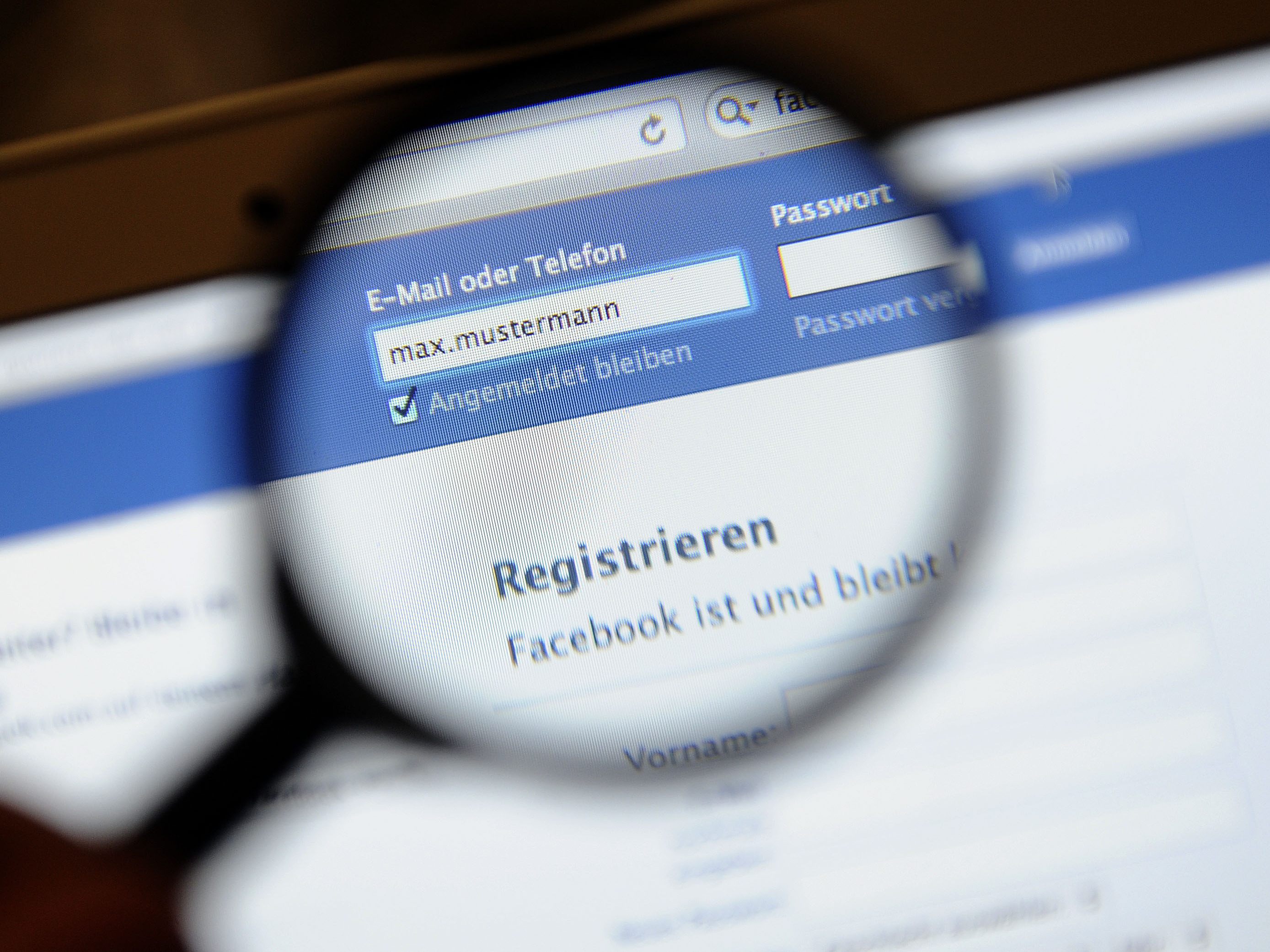Im Fall der Hasspostings auf Facebook gegen die ehemalige Grünen-Chefin Eva Glawischnig gab es ein Urteil des Wiener Handelsgerichts. Im Fall der Hasspostings auf Facebook gegen die ehemalige Grünen-Chefin Eva Glawischnig gab es ein Urteil des Wiener Handelsgerichts.