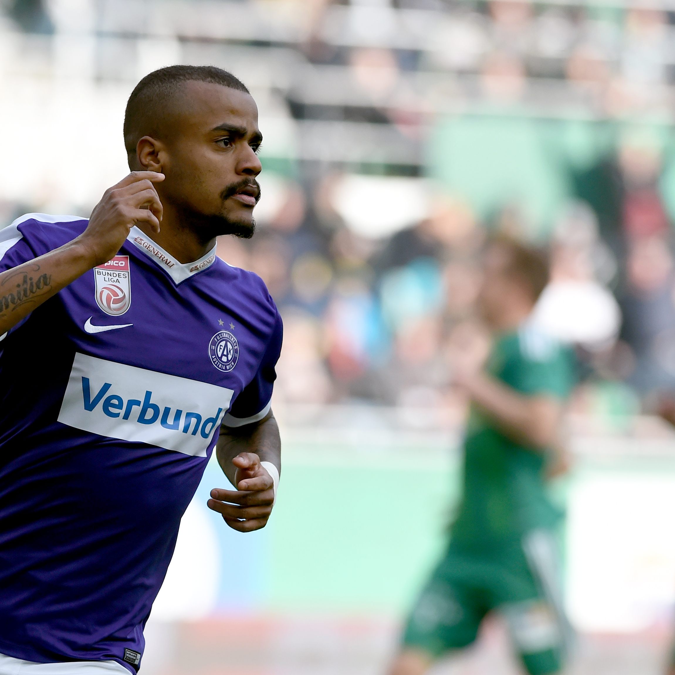 Ukraine: Ex-Austria-Fußballprofi Pires flüchtete nach Rumänien.