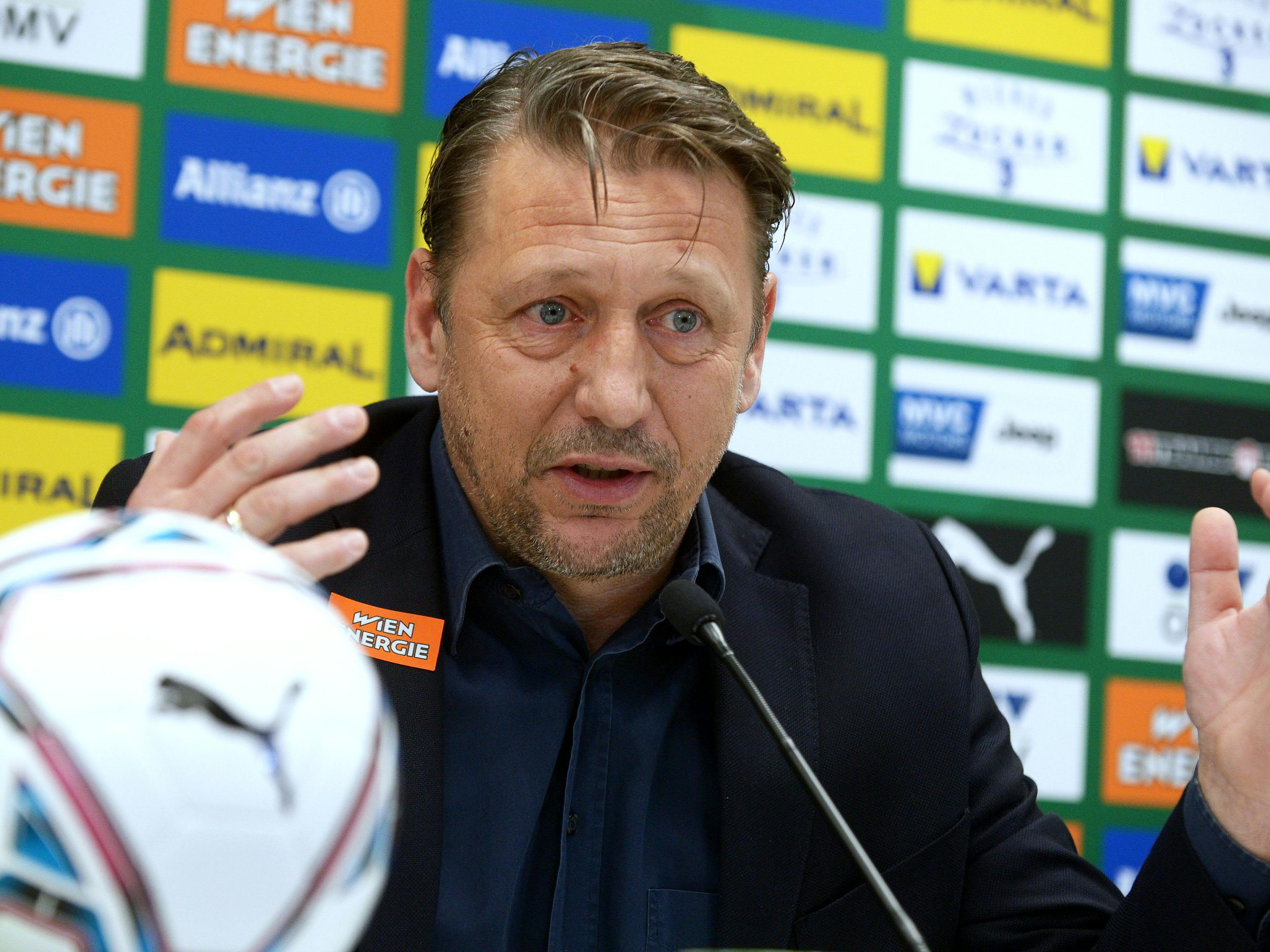 Rapids Sportchef Barisic von Transferzeit geschlaucht. Rapids Sportchef Barisic von Transferzeit geschlaucht.