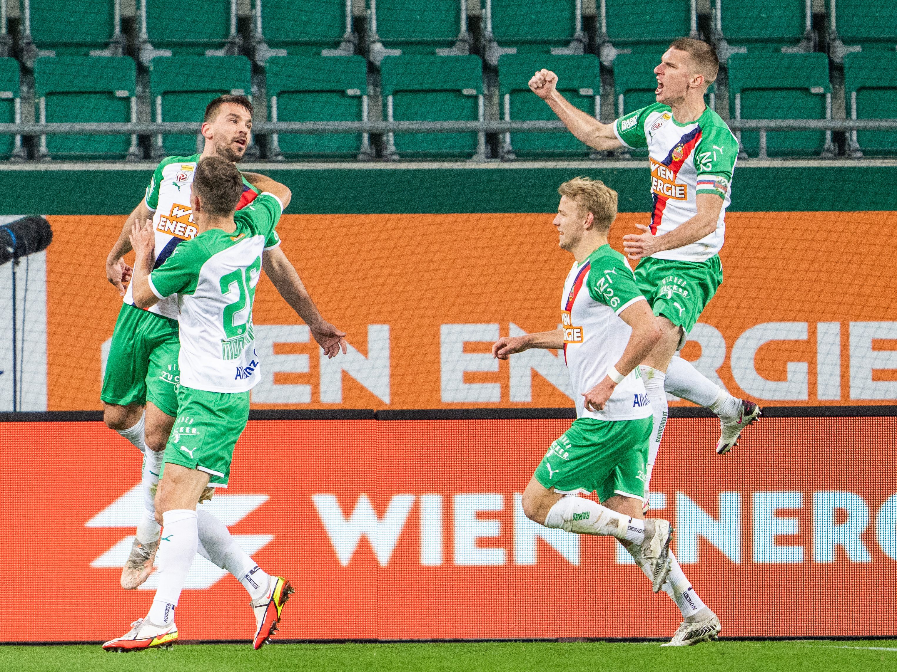 Hier sehen Sie das Match zwischen Rapid Wien und Vitesse Arnheim live. Hier sehen Sie das Match zwischen Rapid Wien und Vitesse Arnheim live.